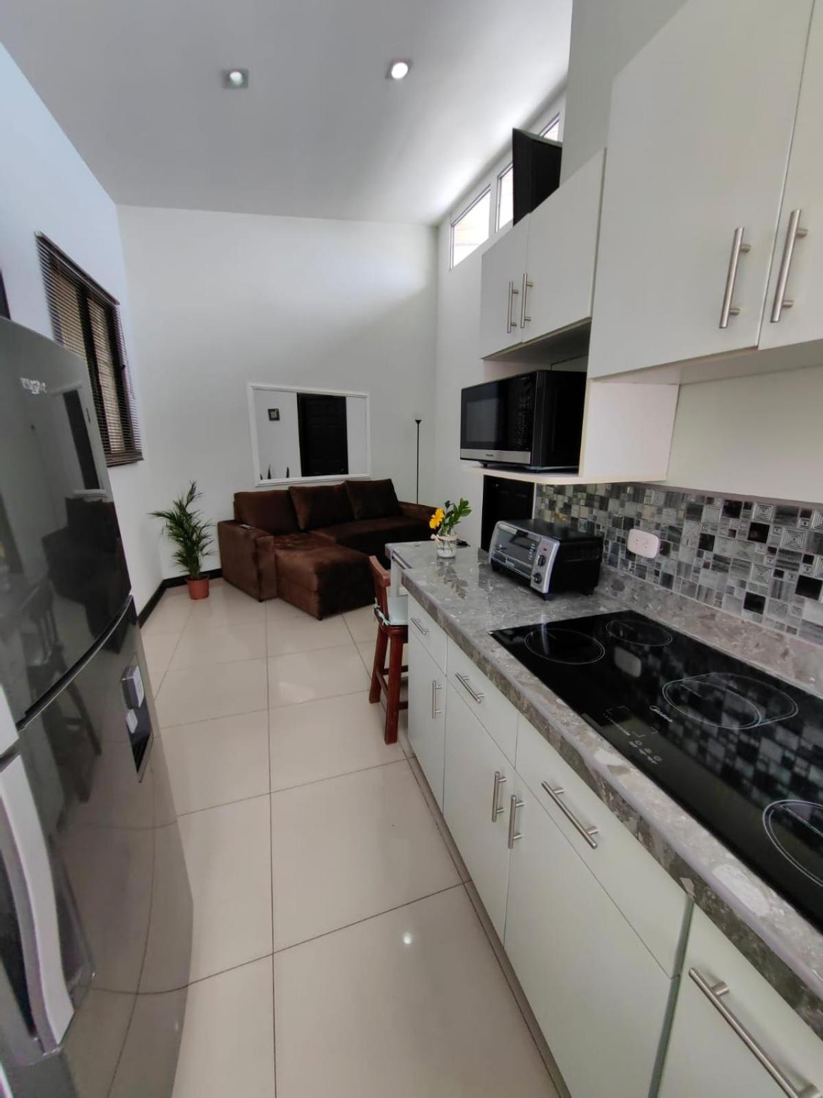Hotel Boutique CasAguacate Apt Morfo close to Airport
