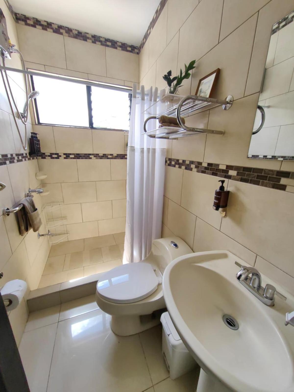 Hotel Boutique CasAguacate Apt Morfo close to Airport
