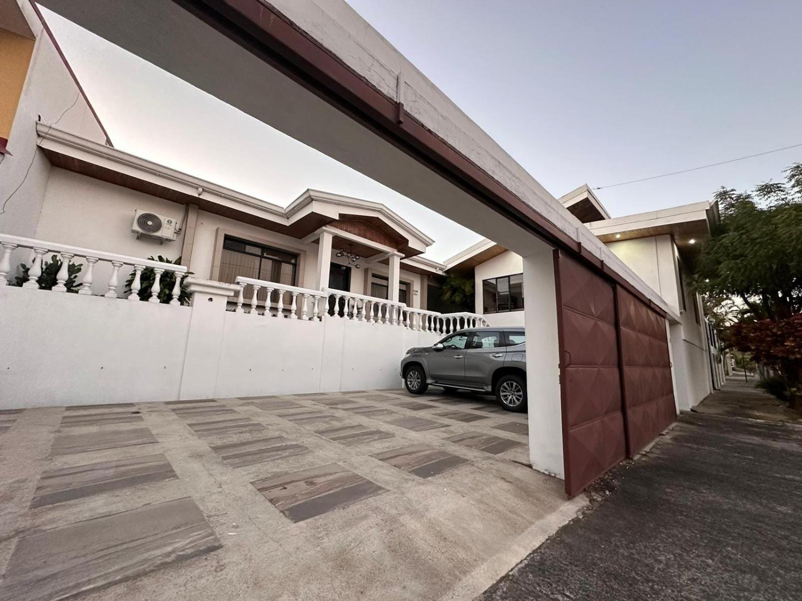 Hotel Boutique CasAguacate Apt Morfo close to Airport