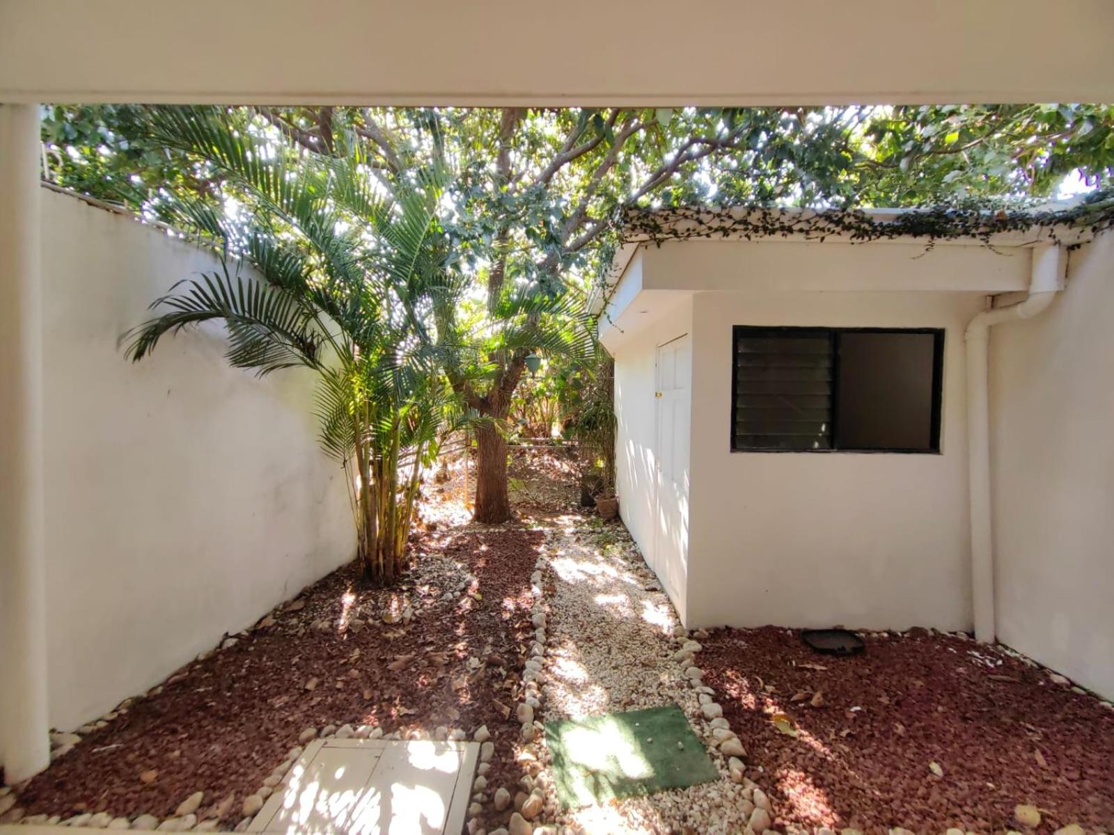 Hotel Boutique CasAguacate Apt Morfo close to Airport