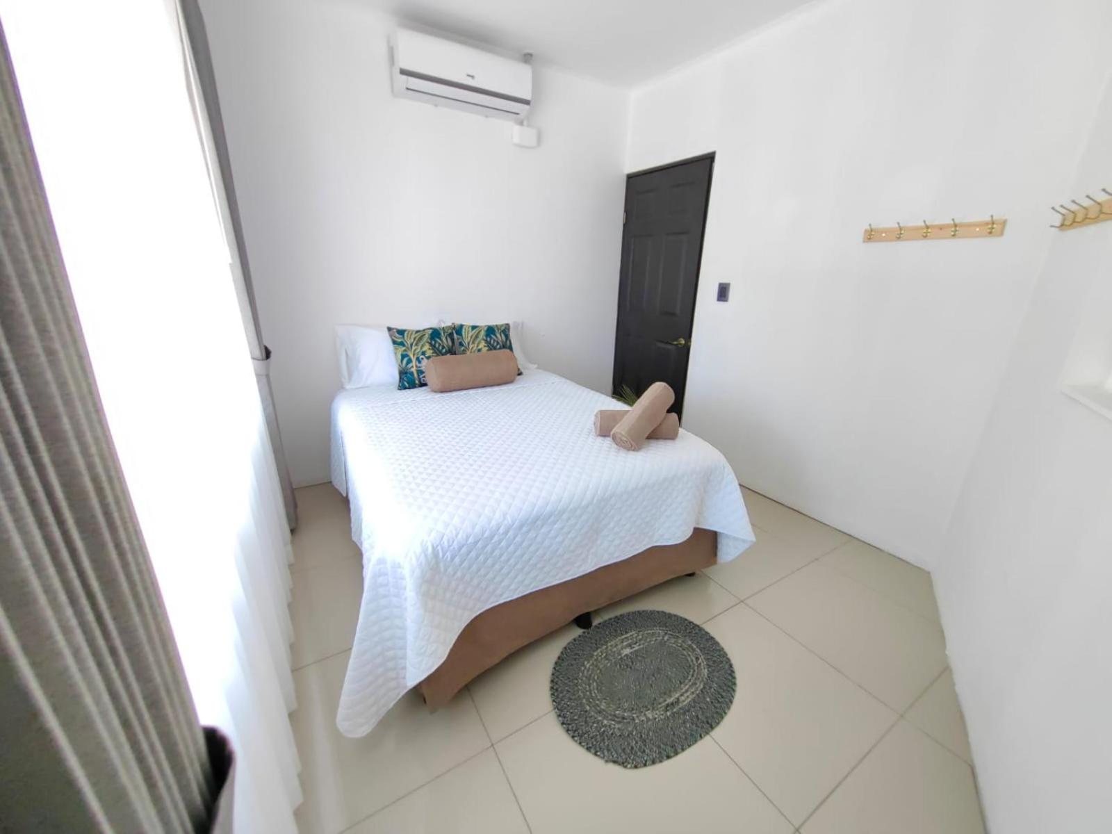 Hotel Boutique CasAguacate Apt Morfo close to Airport