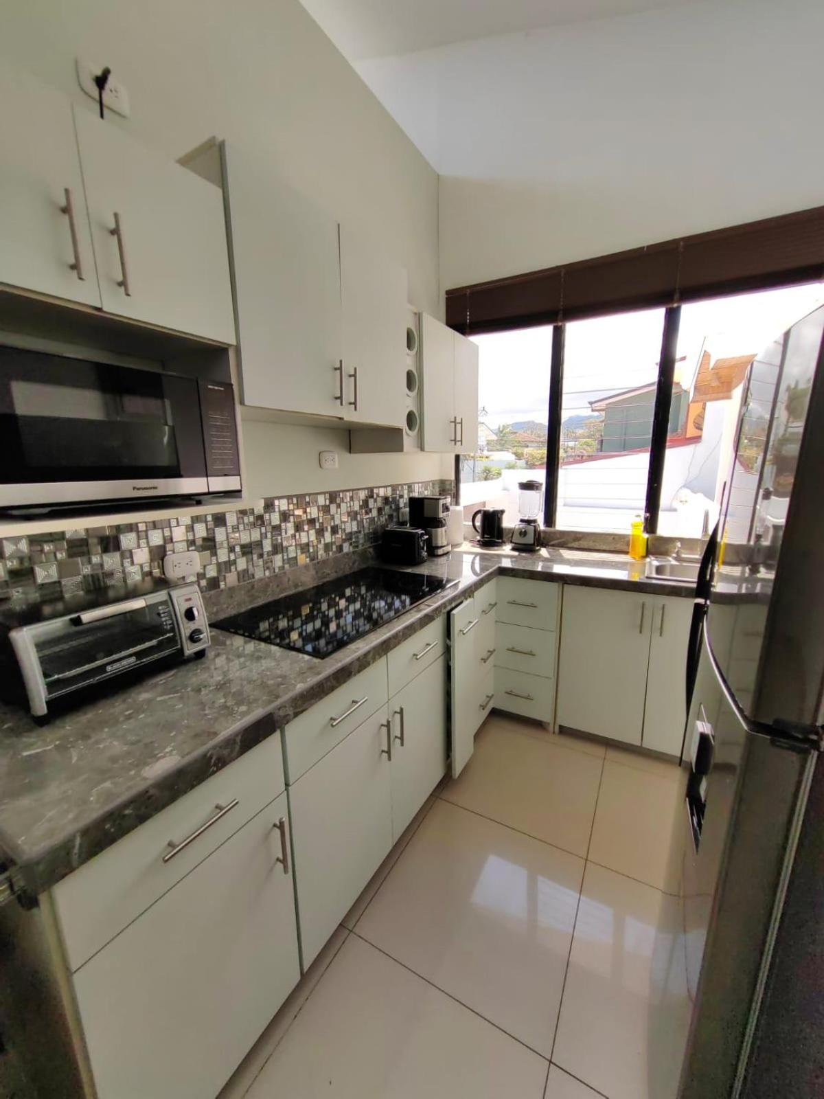 Hotel Boutique CasAguacate Apt Morfo close to Airport