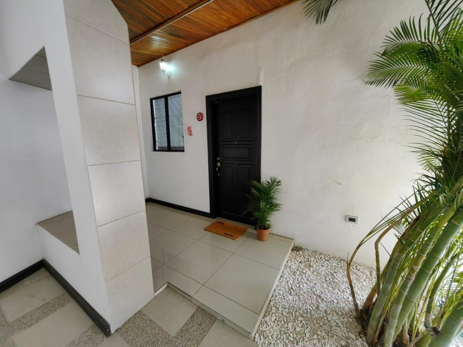 Hotel Boutique CasAguacate Apt Morfo close to Airport