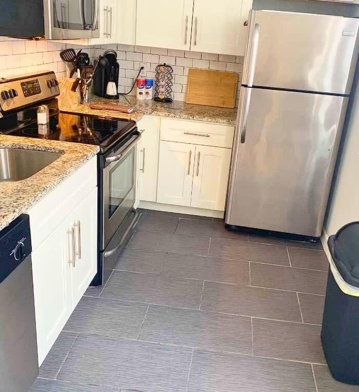 2BR W&D Near Forest Park Barnes Hospital STL Zoo view 5