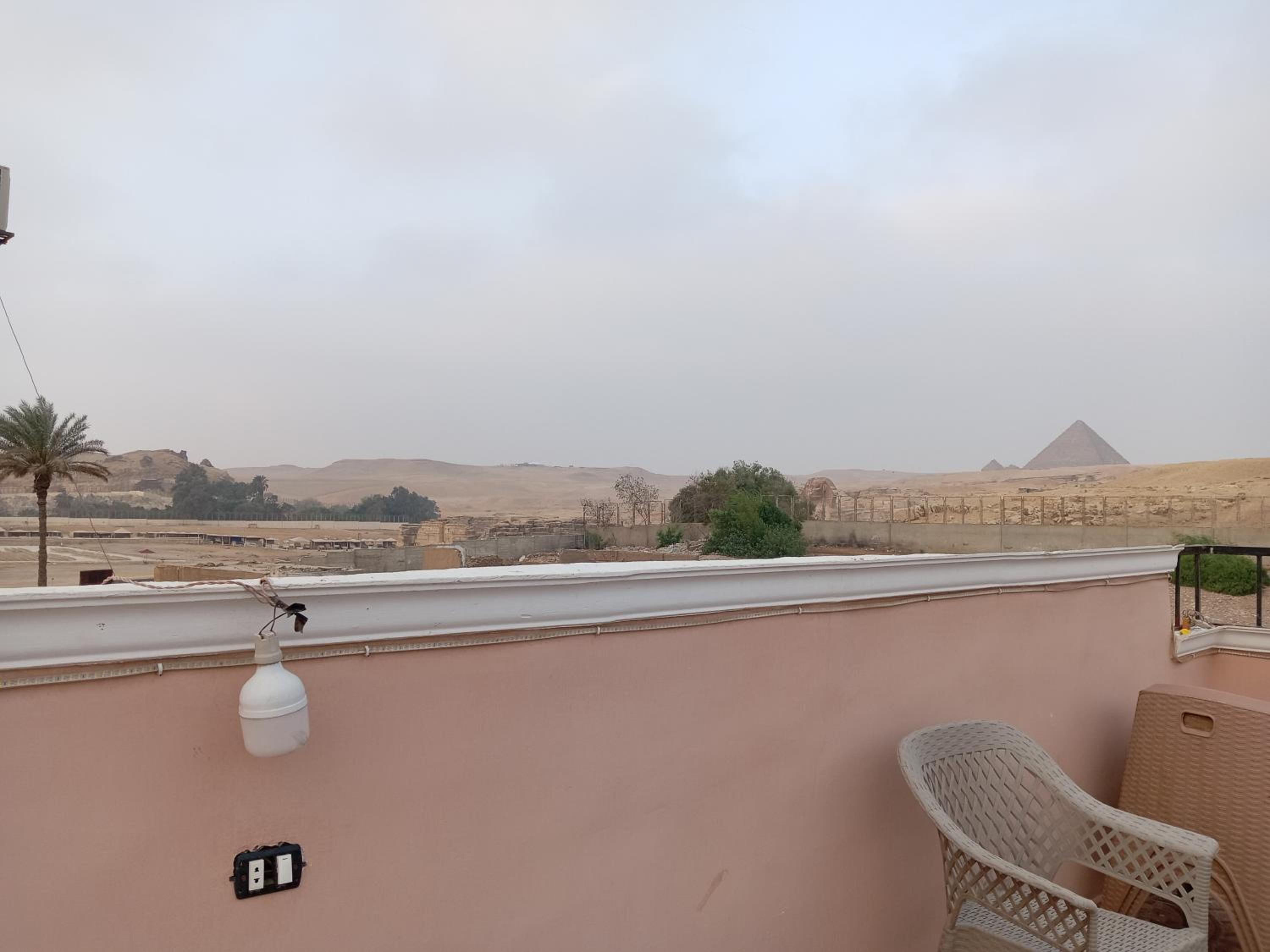 Grensha Pyramids inn