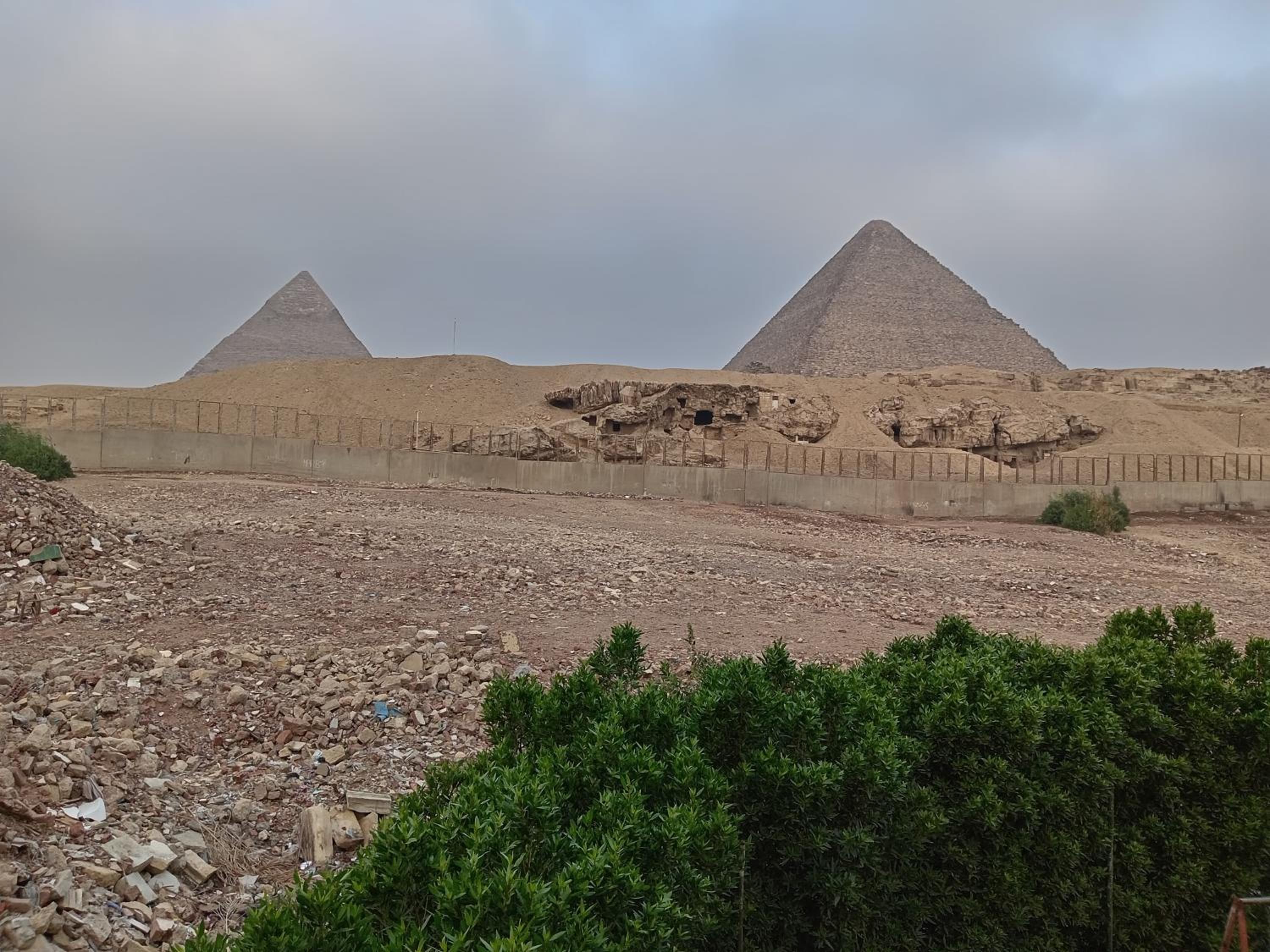Grensha Pyramids inn