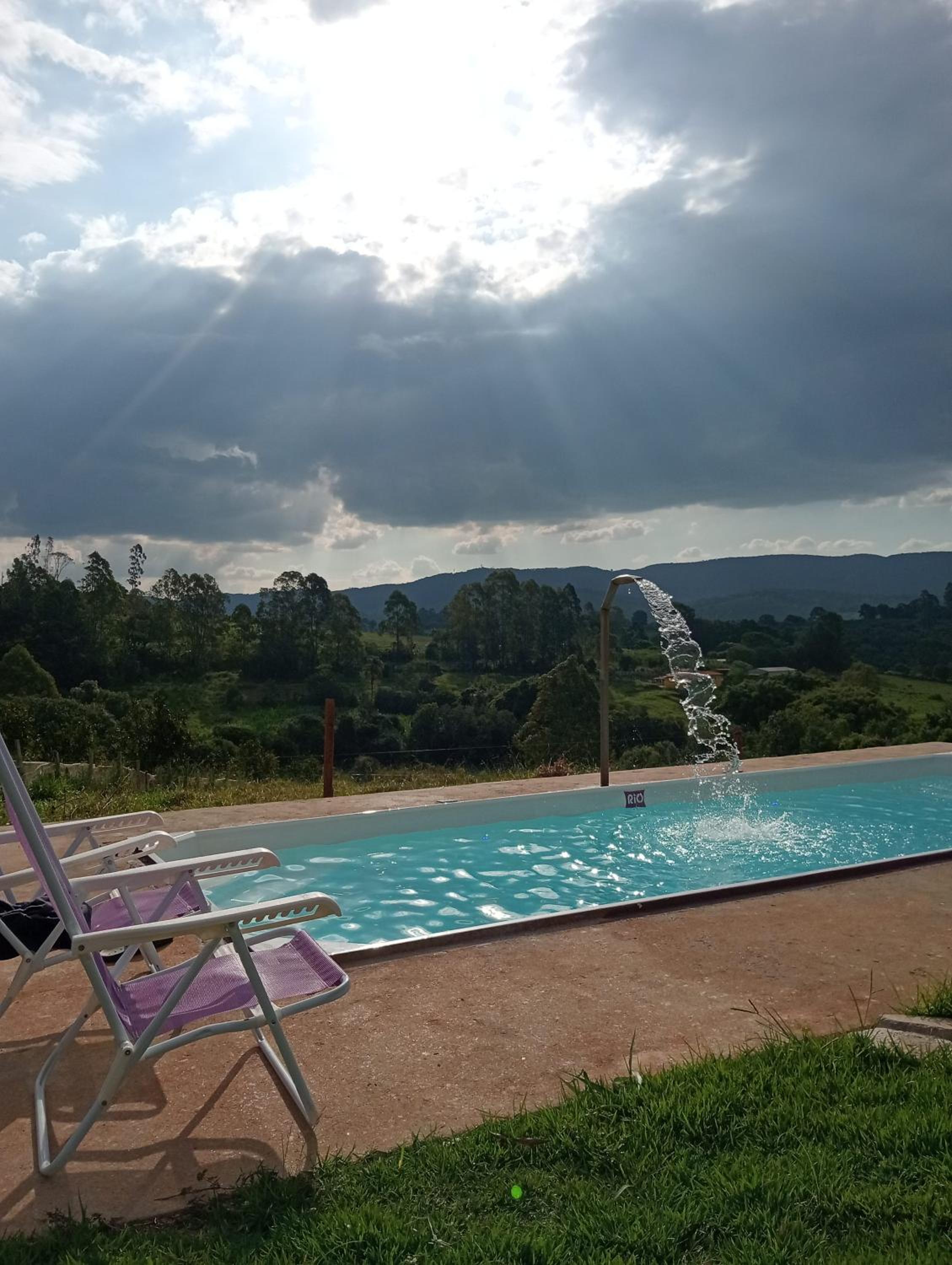 Sítio Âmbar - Piscina, Wi-fi e lago de pesca !