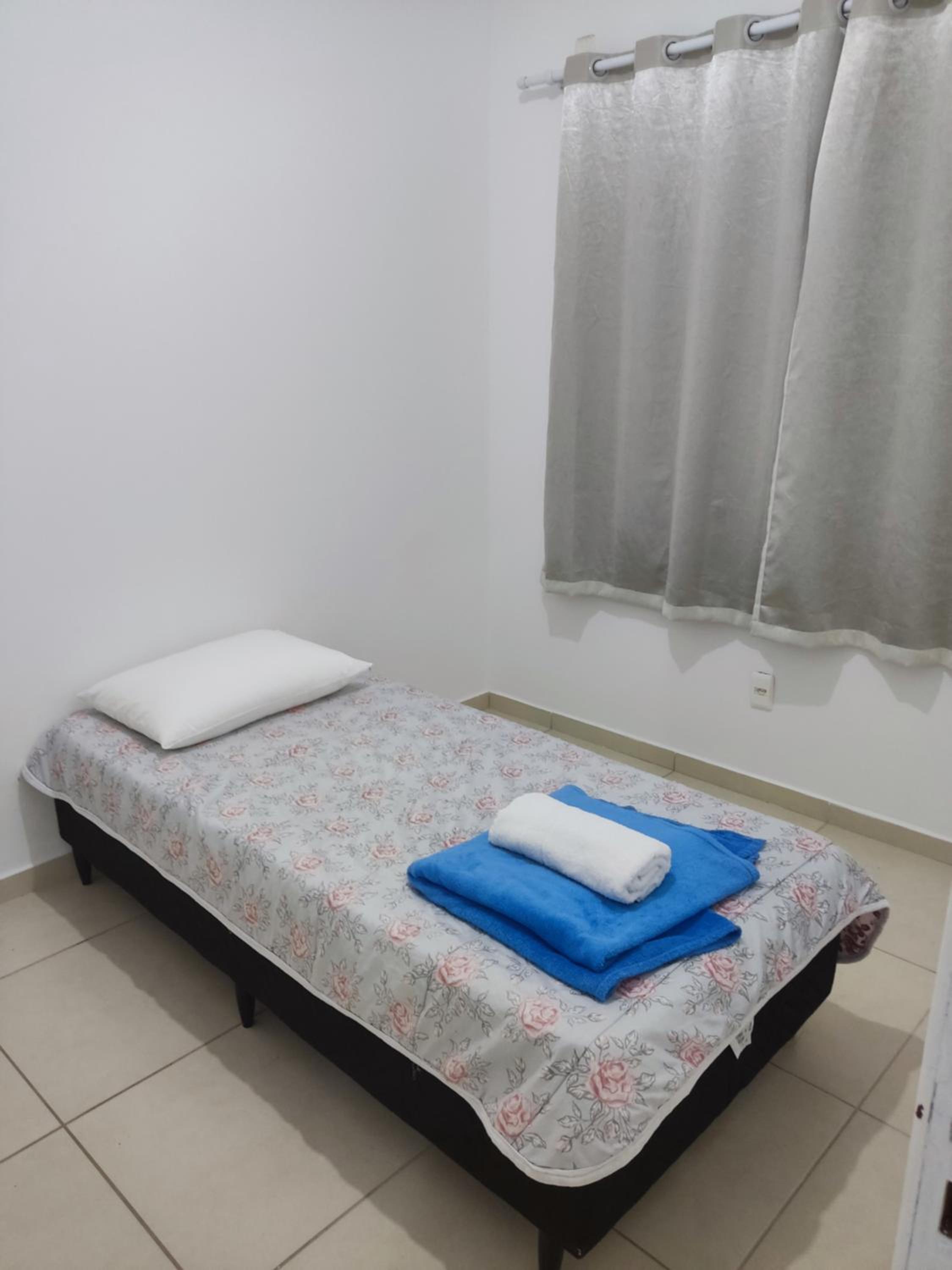 EM CASA