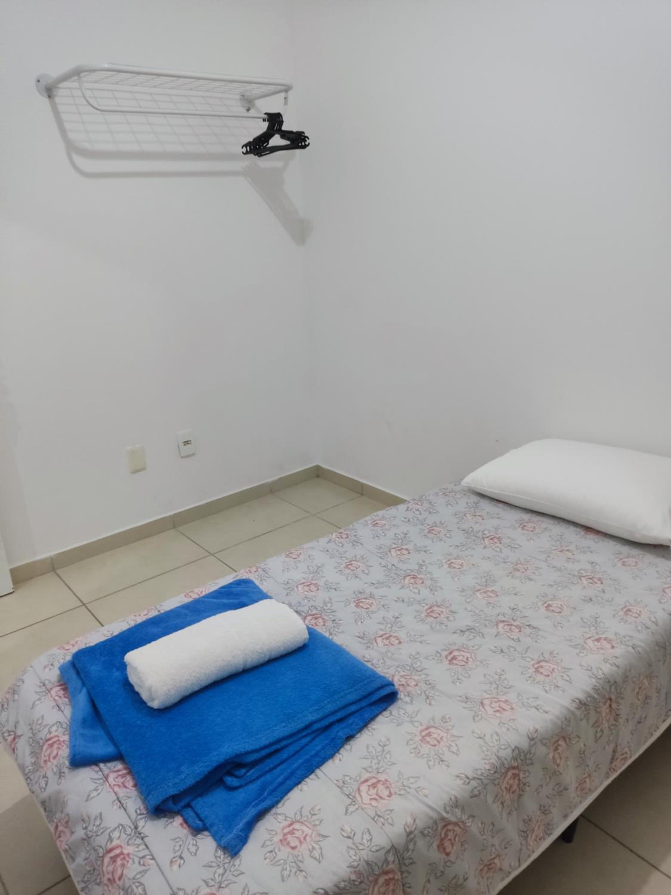 EM CASA