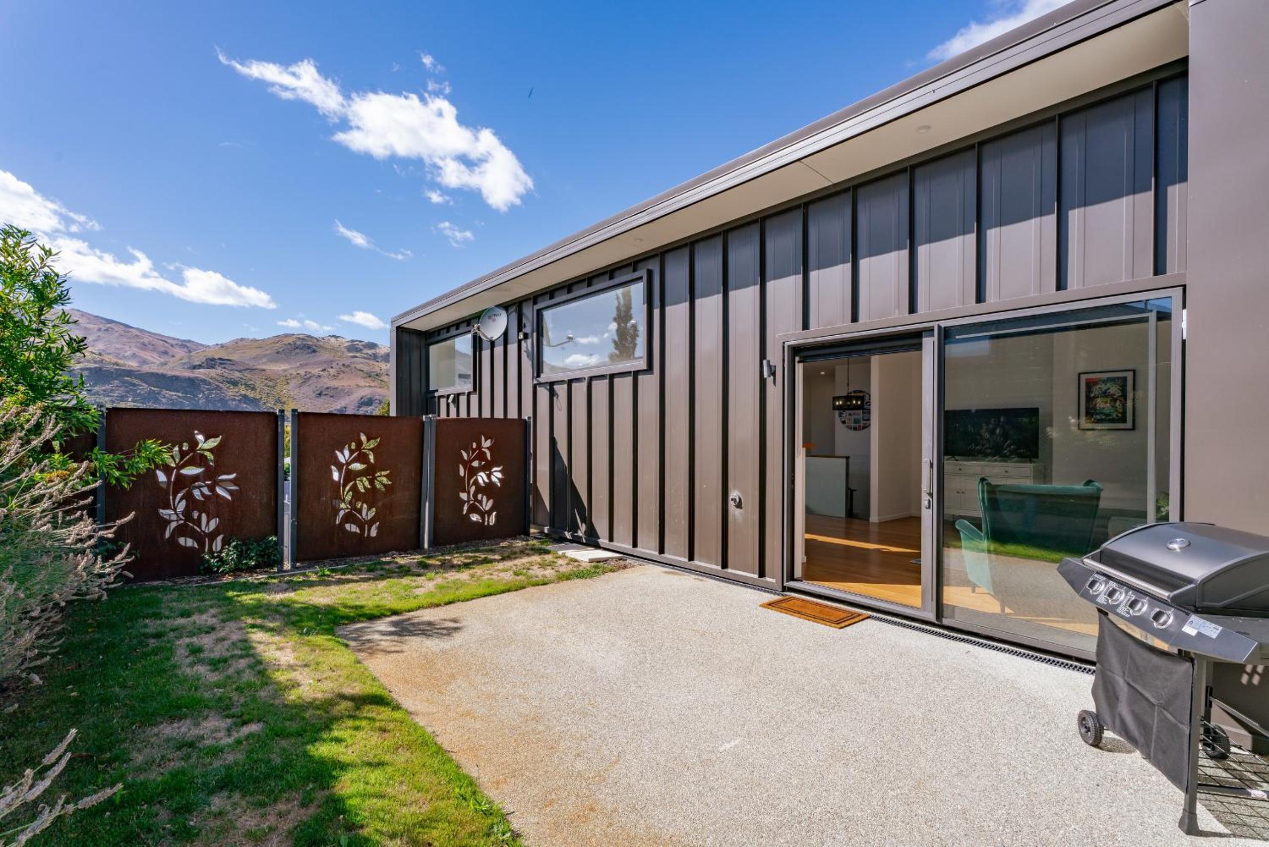 Melmore Oasis - Cromwell Holiday Home view 3