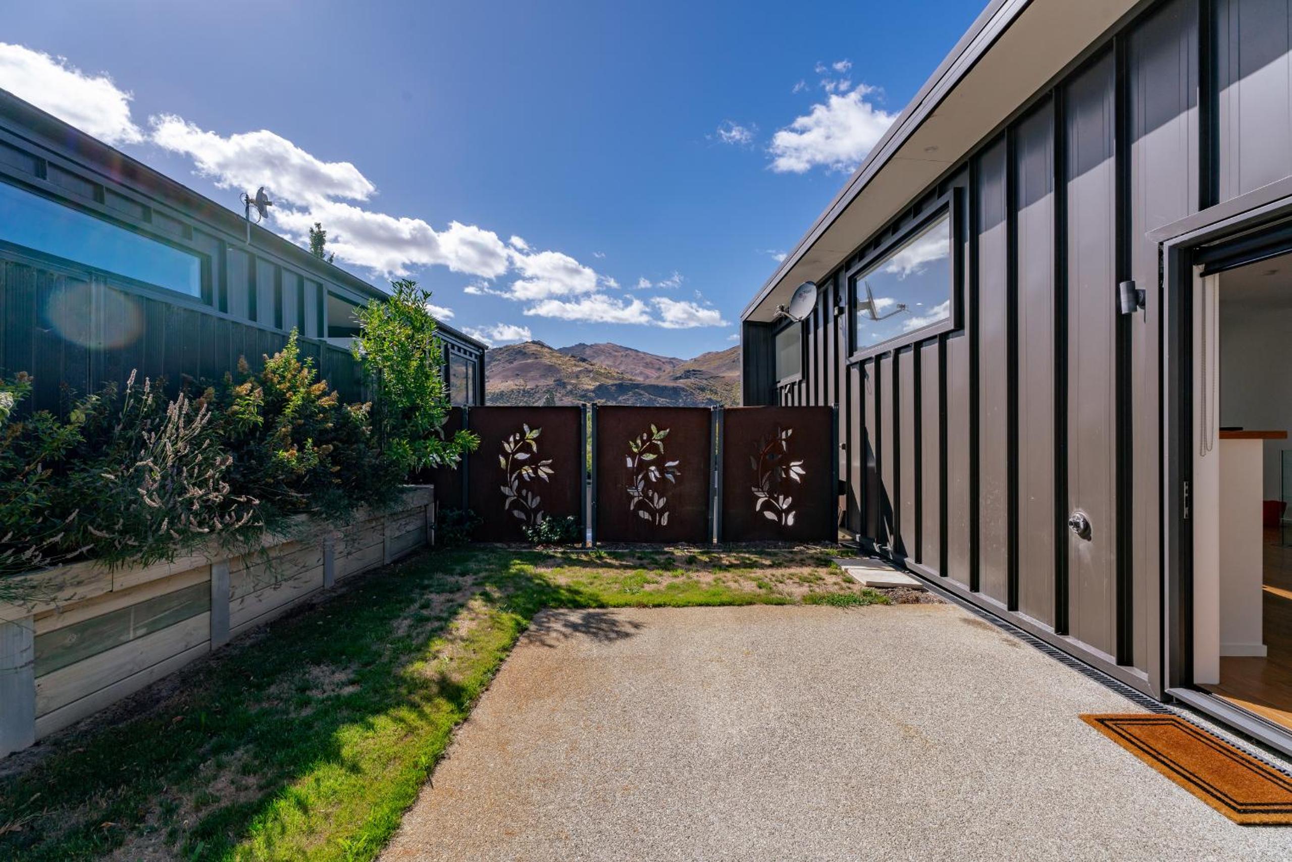 Melmore Oasis - Cromwell Holiday Home view 4
