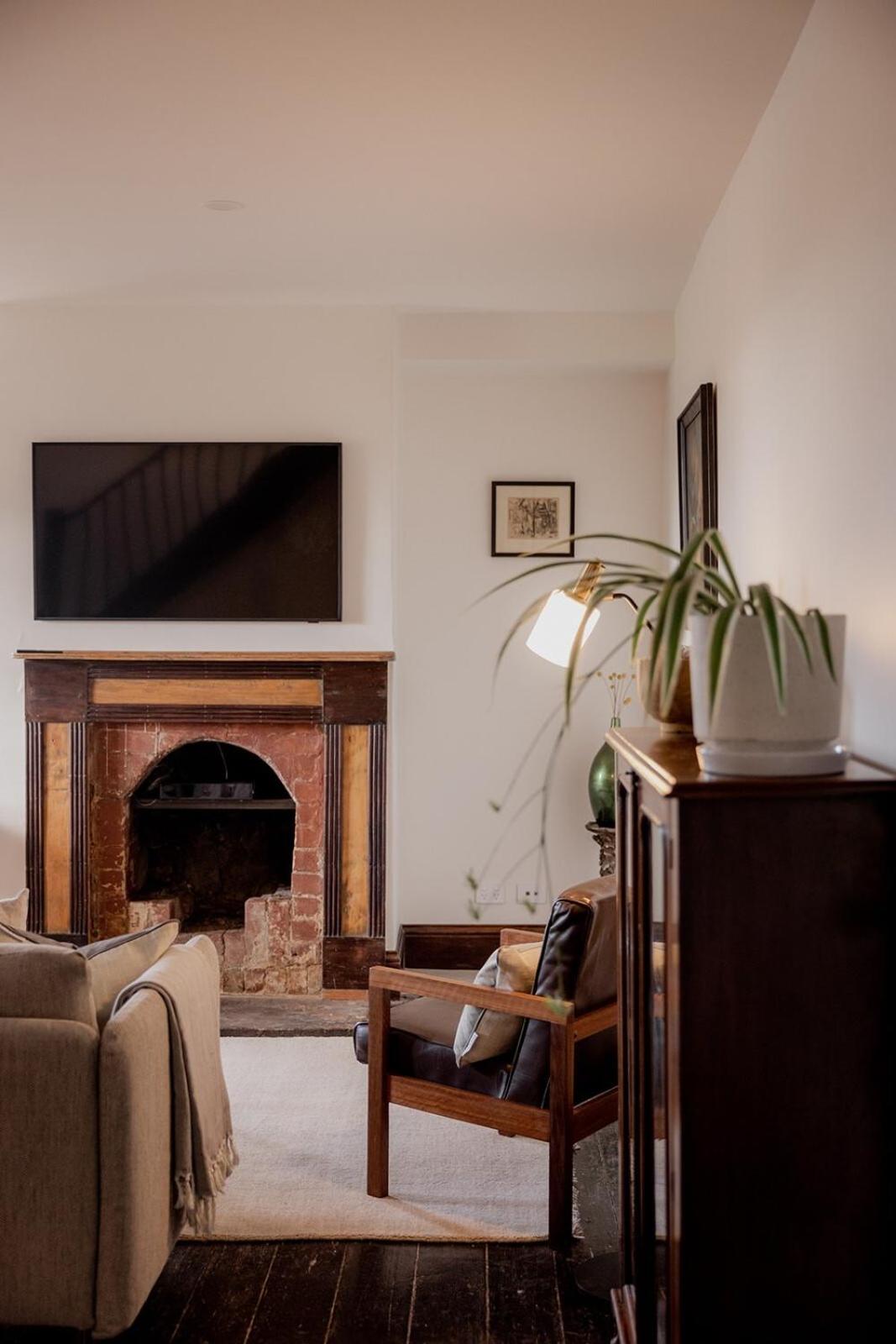 Cosy Heritage Cottage in West Hobart
