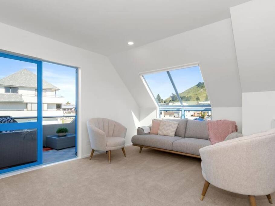 Riviera Retreat - in the heart of the Mount view 2