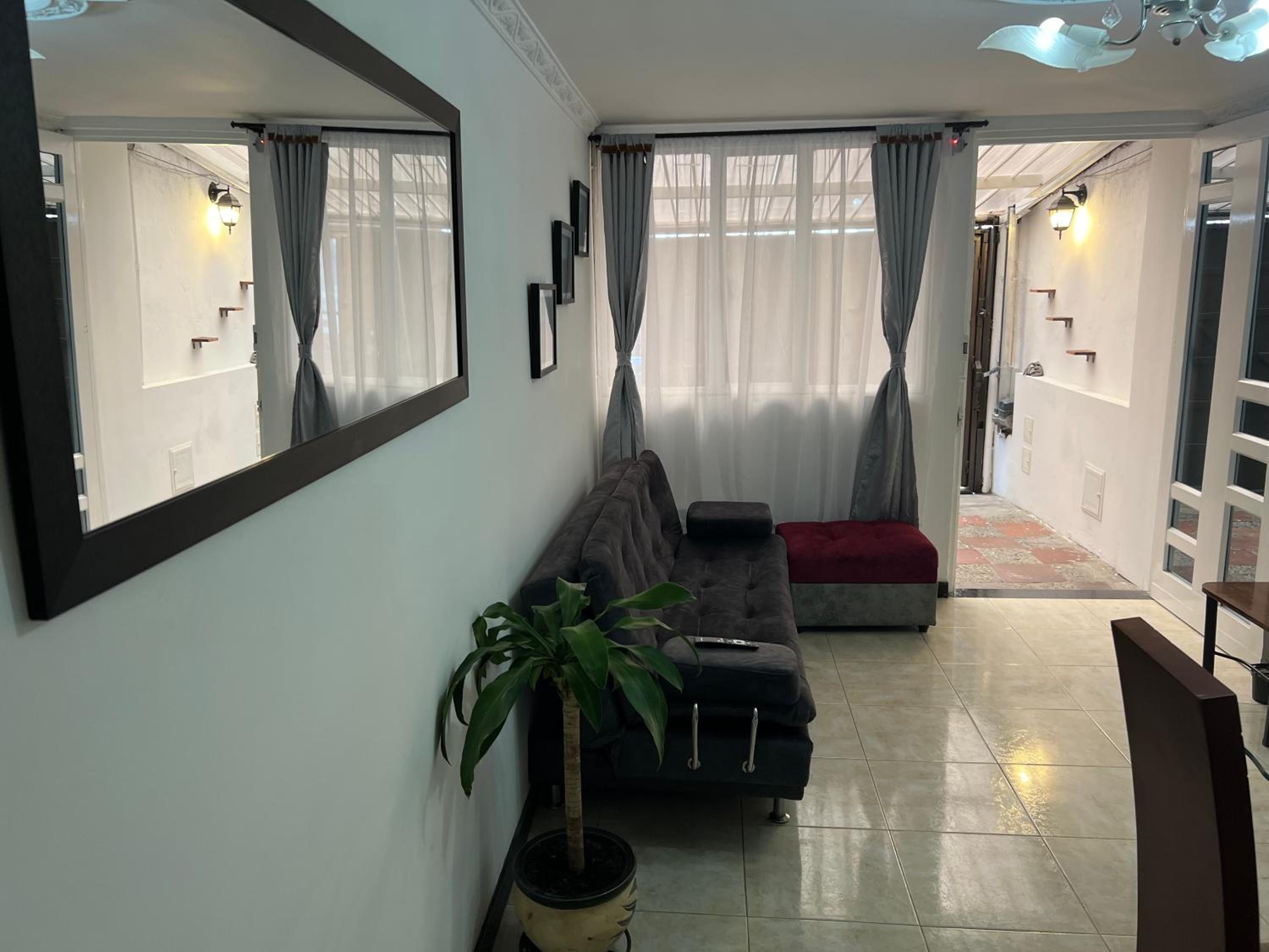Hermoso apartamento cerca al aeropuerto!