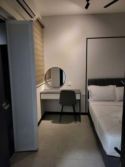 Neu Suite Ampang, LRT Jelatek, Gleneagles Hospital