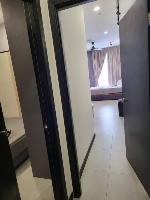 Neu Suite Ampang, LRT Jelatek, Gleneagles Hospital