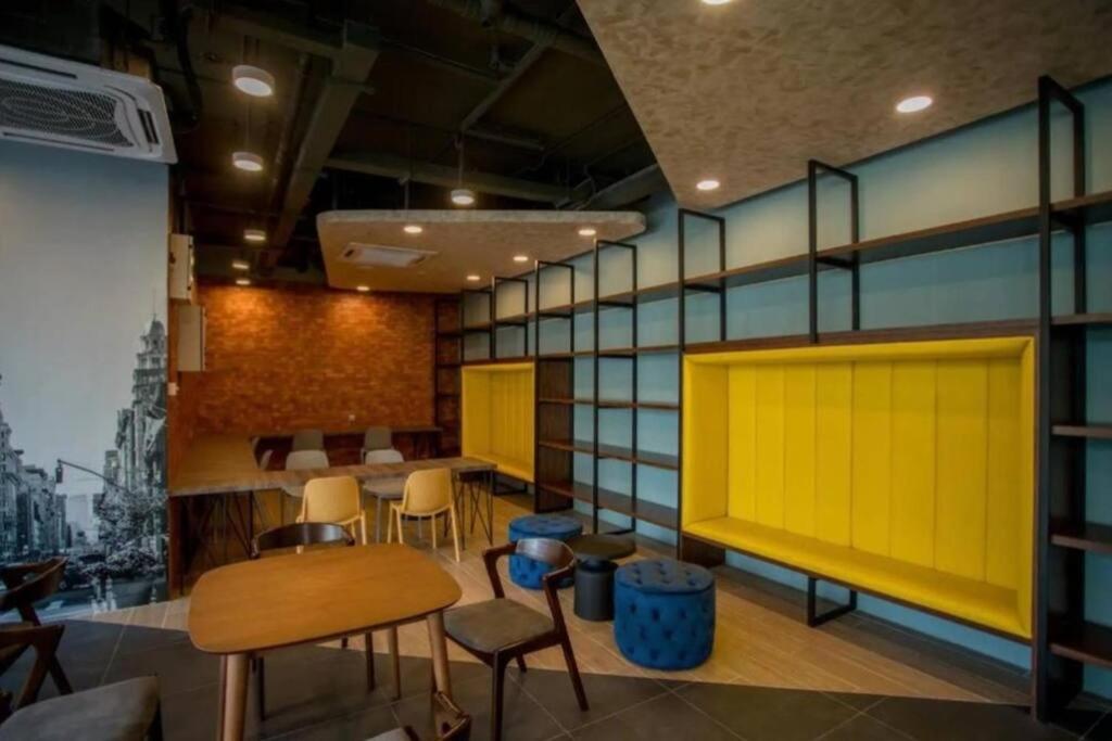 Neu Suite Ampang, LRT Jelatek, Gleneagles Hospital