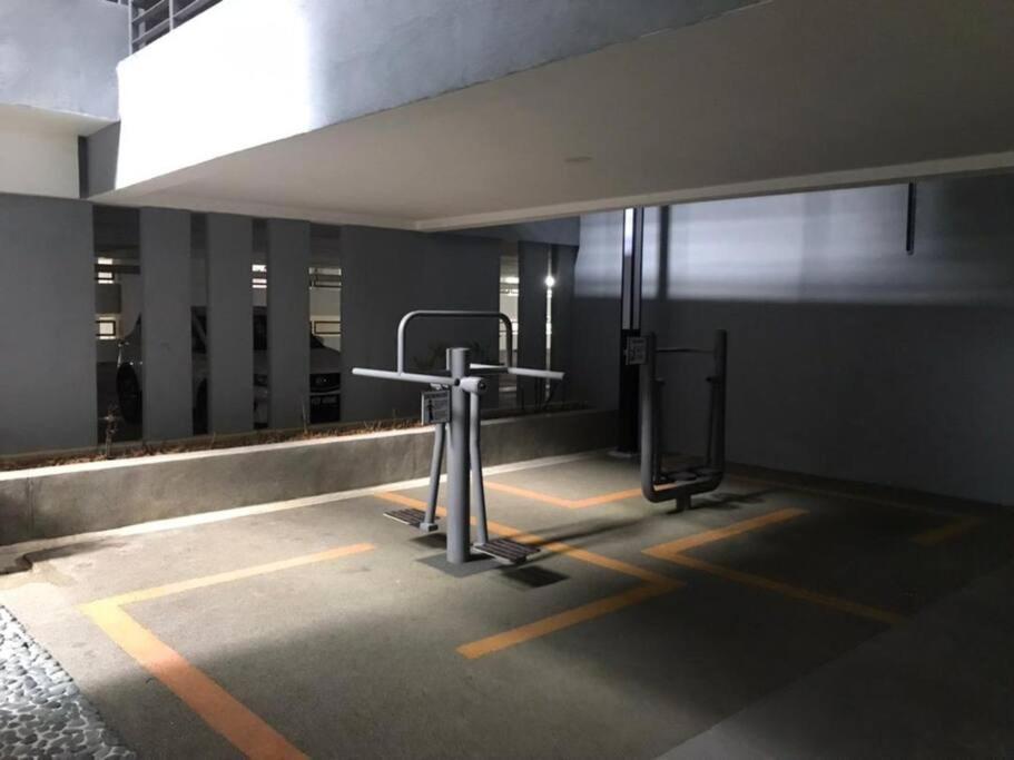Neu Suite Ampang, LRT Jelatek, Gleneagles Hospital