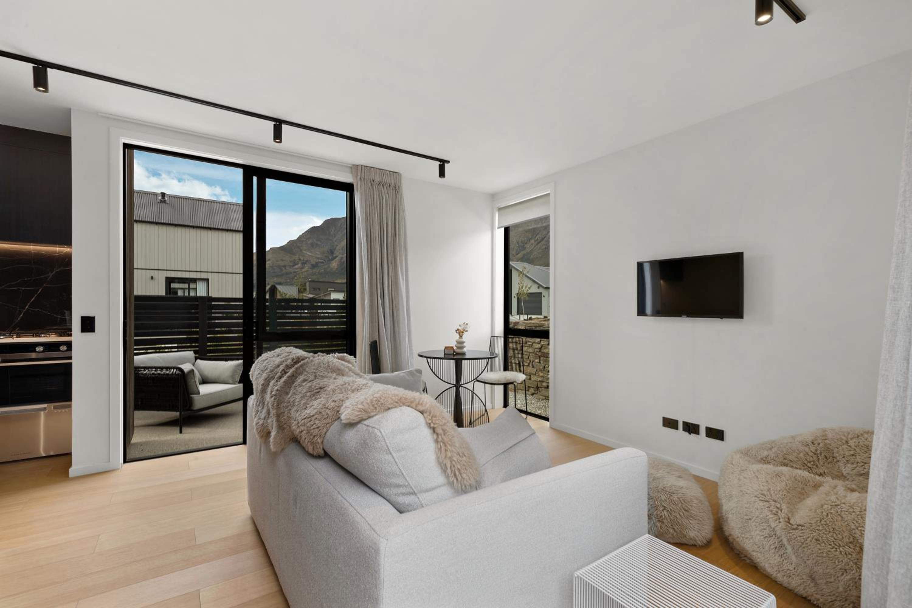 Woolshed retreat - Queenstown view 5