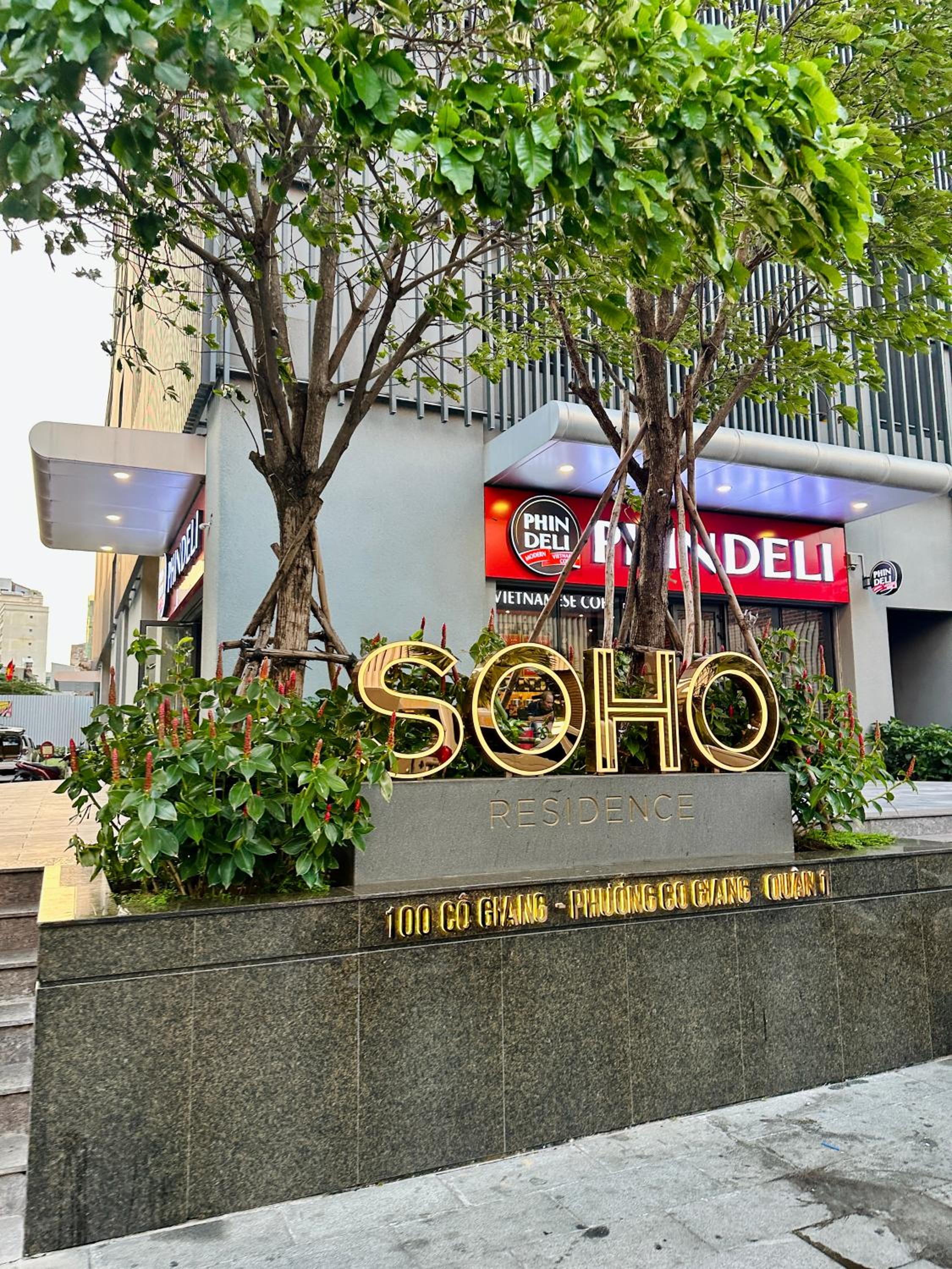 Fuzzi - Downtown modern 1BR near BuiVien walking street SOHO