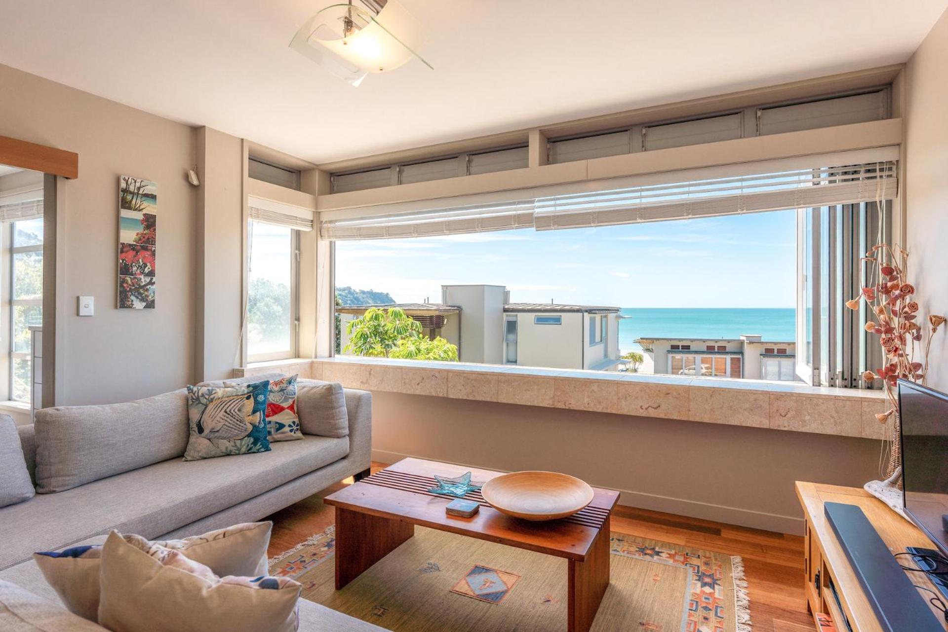 Horizon on The Beach at The Sands view 4