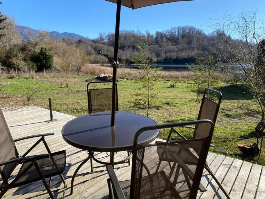 Casa Familiar a orilla de laguna