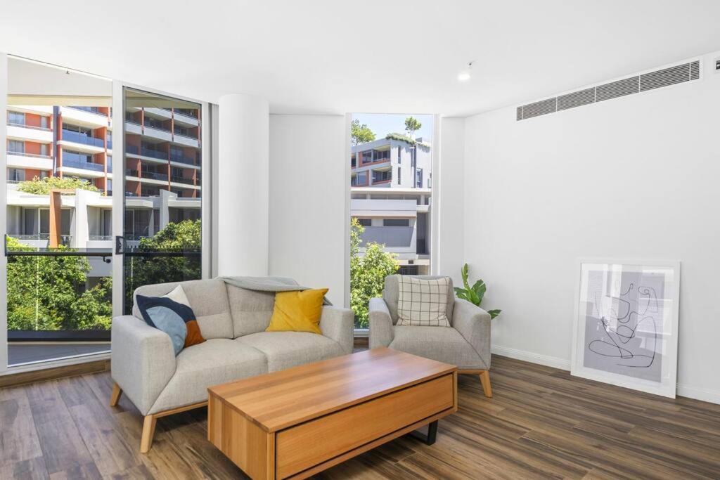 Zetland Delight 2-Bedroom with Pool & Gym