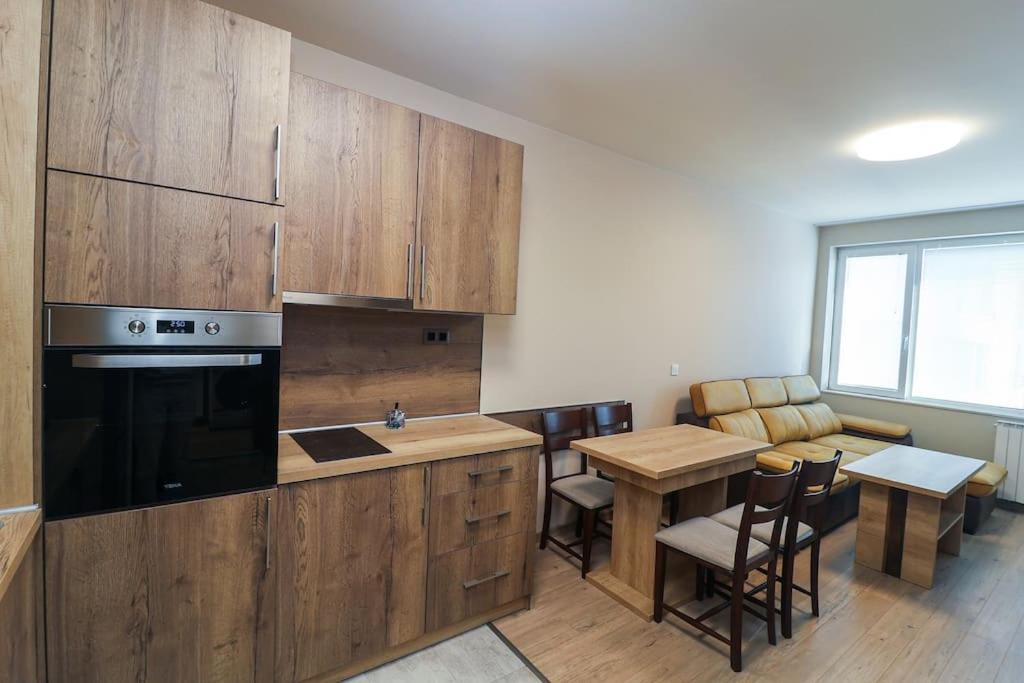 Cherkovna Residence Apartment plus GARAGE !!!