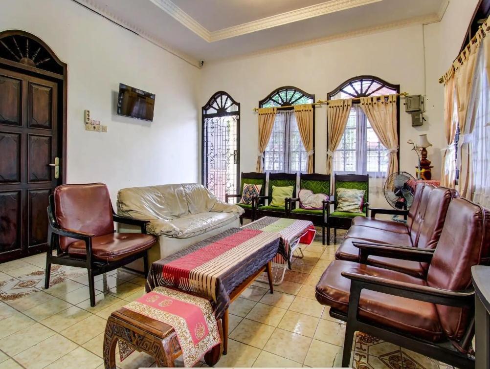 Guest House MW 46 by NmRooms view 2