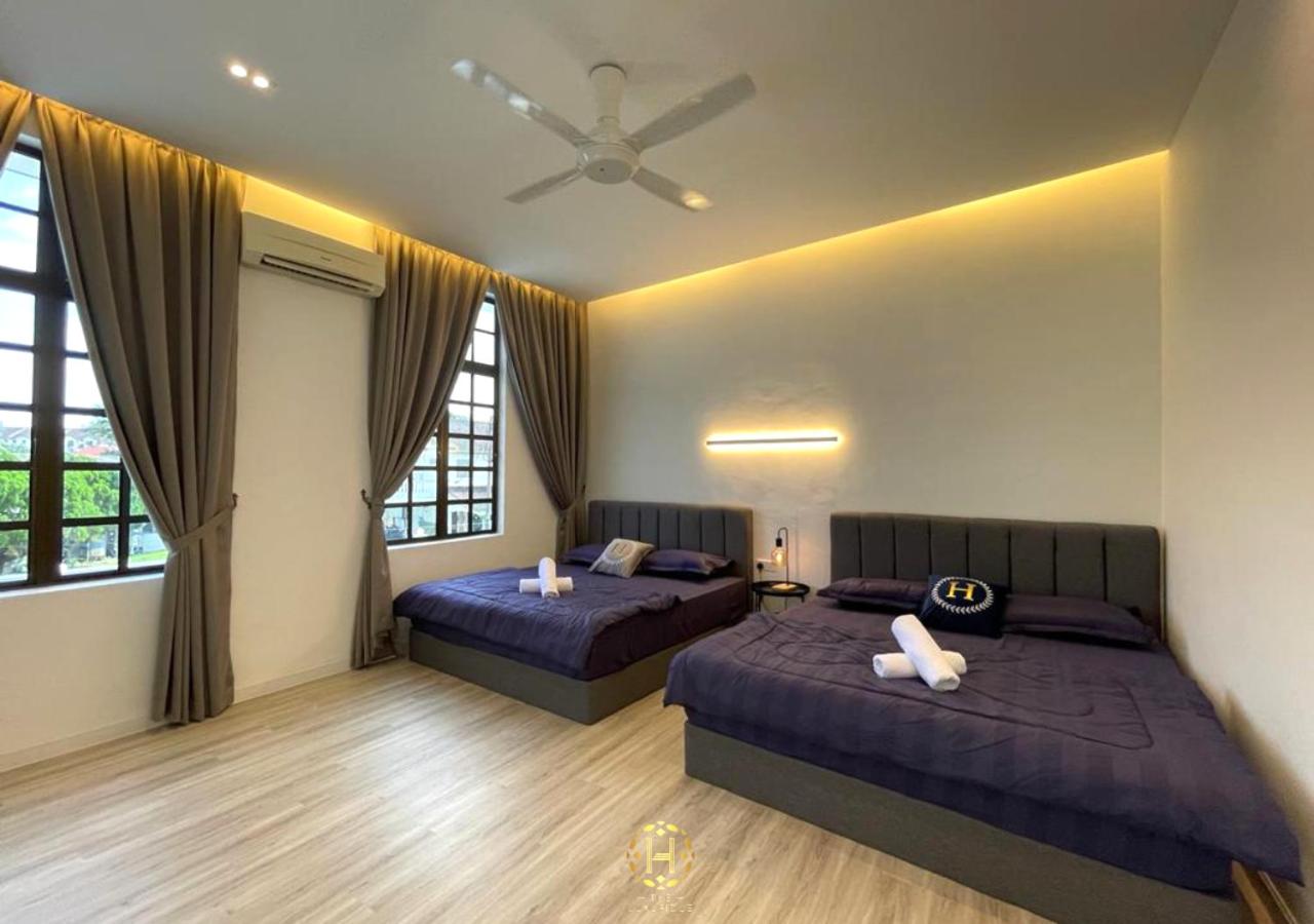 The Luxurious 168 Cruise, Melaka view 2