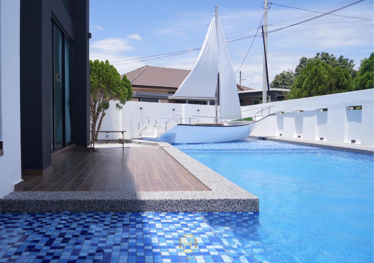 The Luxurious 168 Cruise, Melaka photo 4