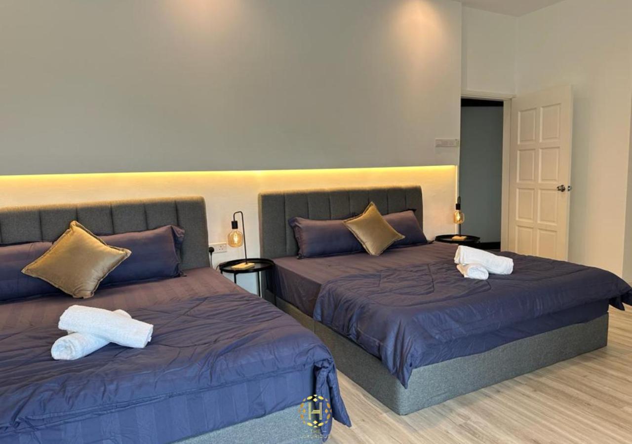 The Luxurious 168 Cruise, Melaka view 4