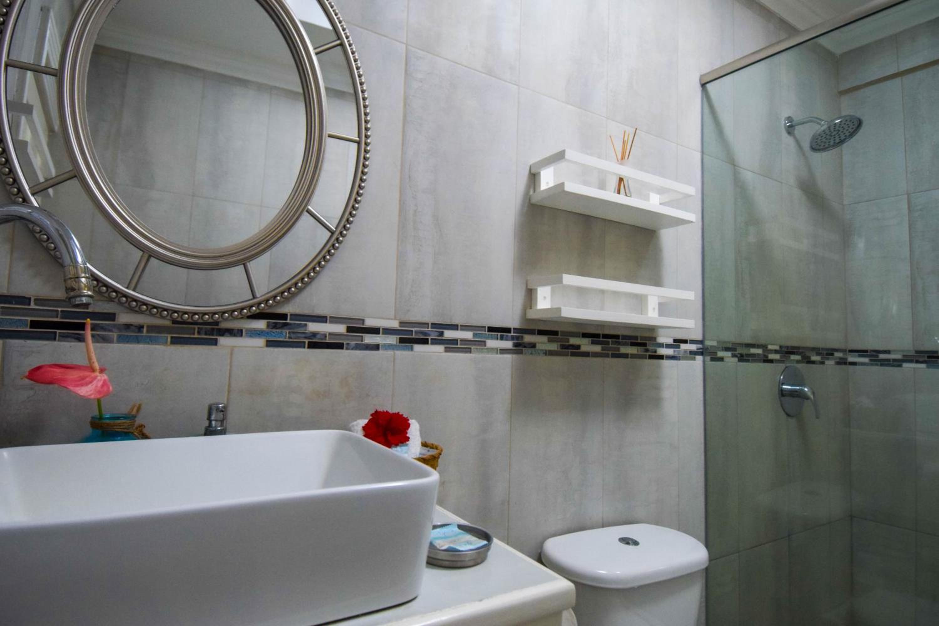 Sea Piton View Apartment- Location, Convenience, Modern Living