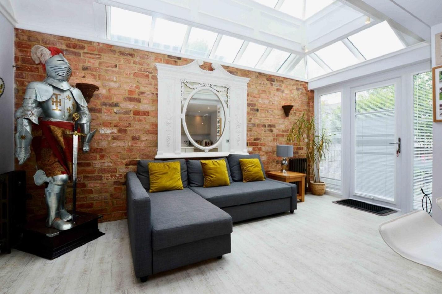 orwell villa elegant period 5 bed close to town sleeps 15 view 2