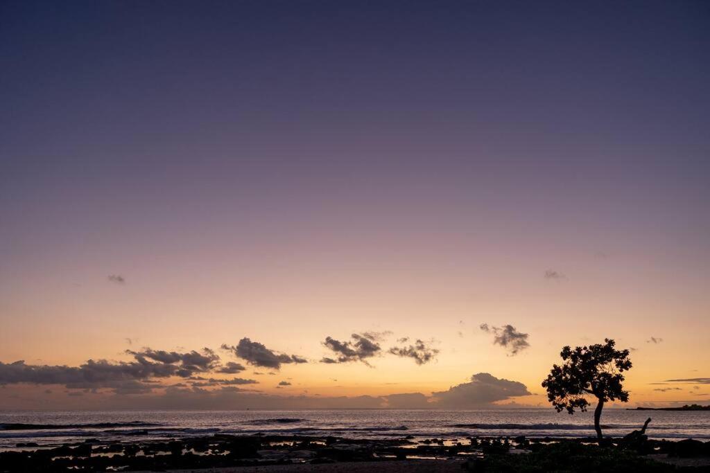 Unit A Kaiupoho - Island Elegance: Prime Spot view 2