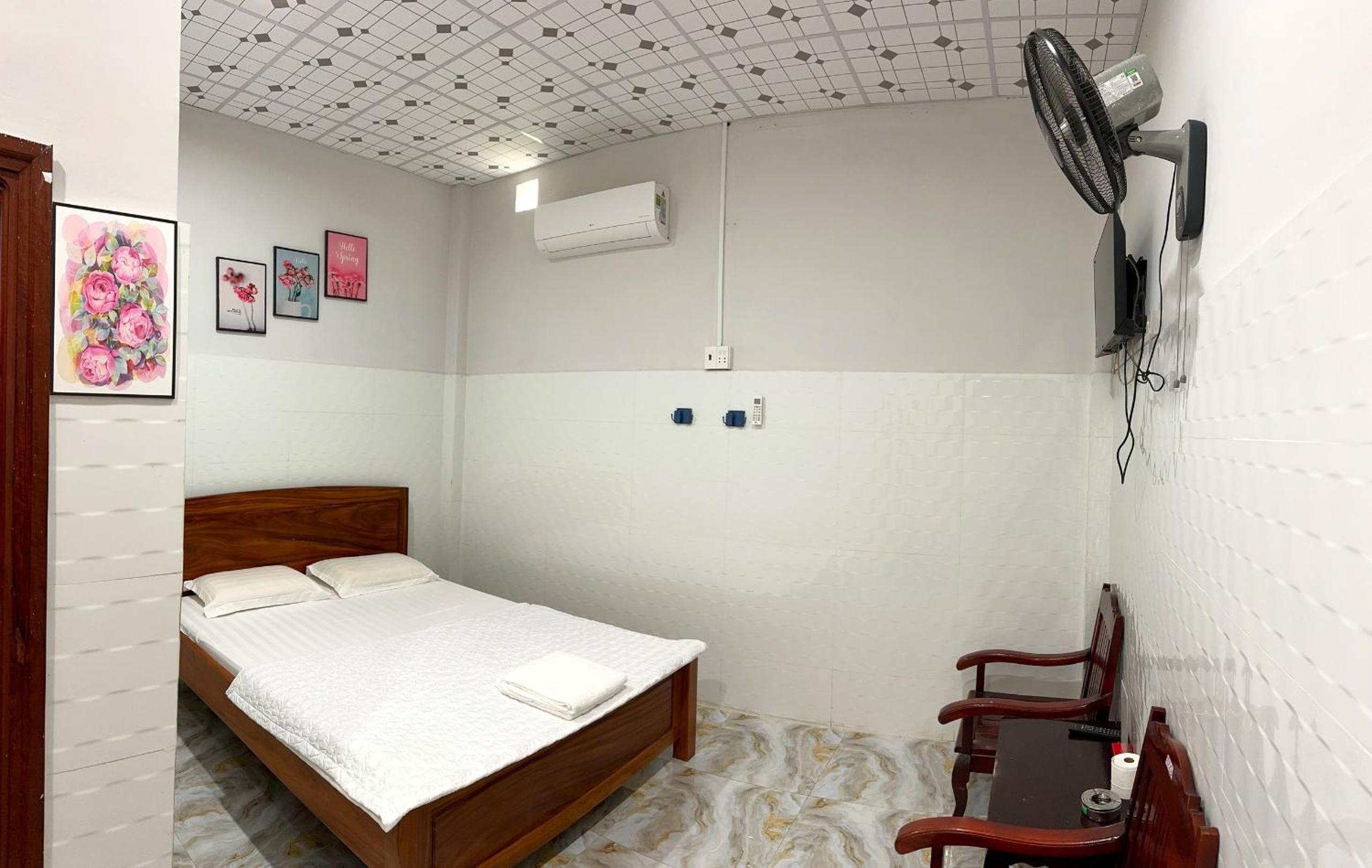 ROSE MOTEL