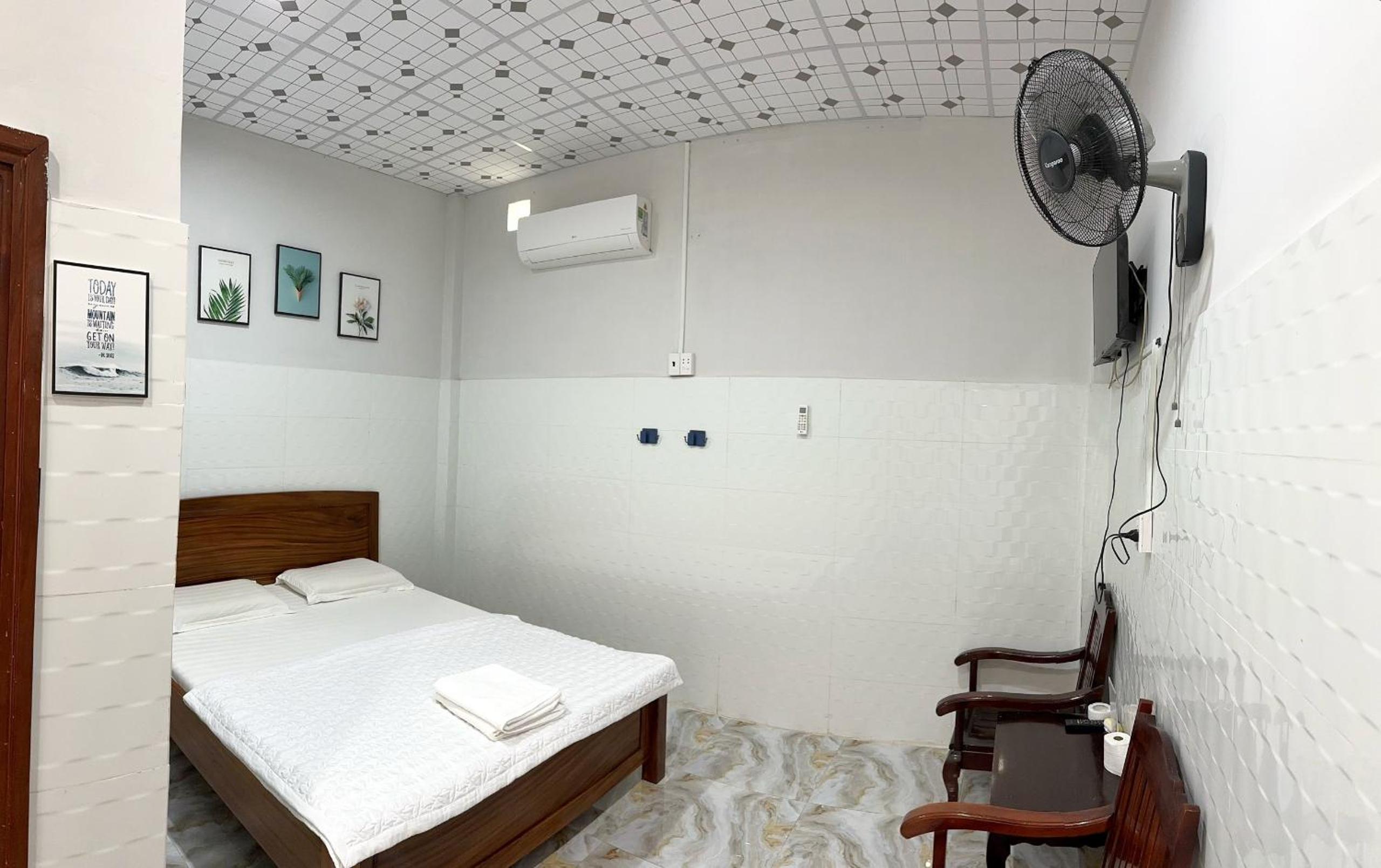 ROSE MOTEL