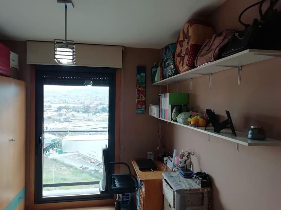 Habitacion en piso compartido y wc compartido cerca de Playa de Samil photo 2