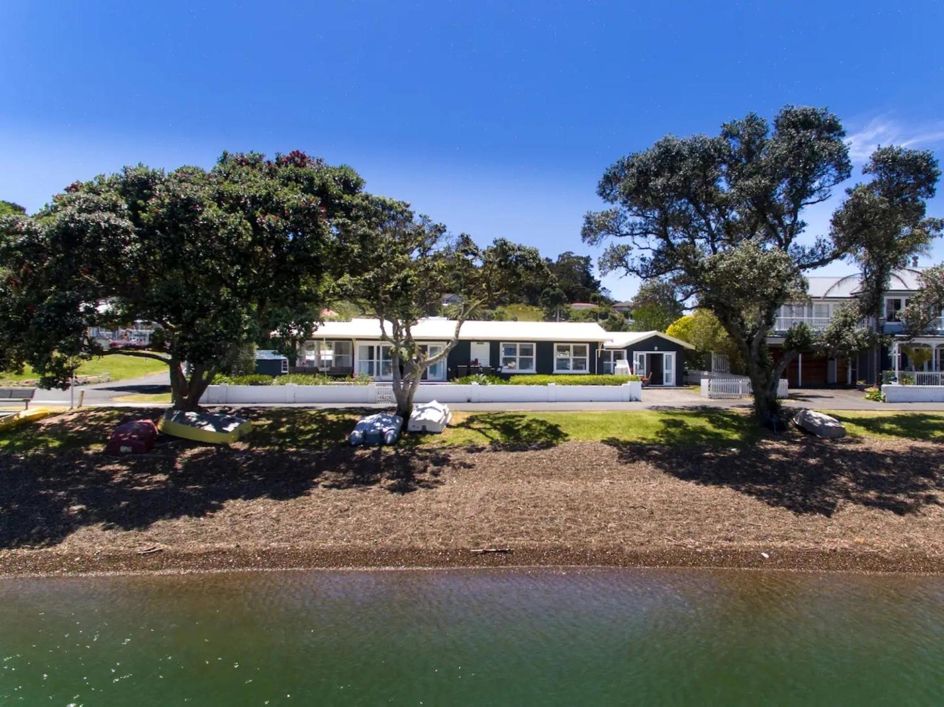 The Nest Russell Waterfront Central Cottage view 5