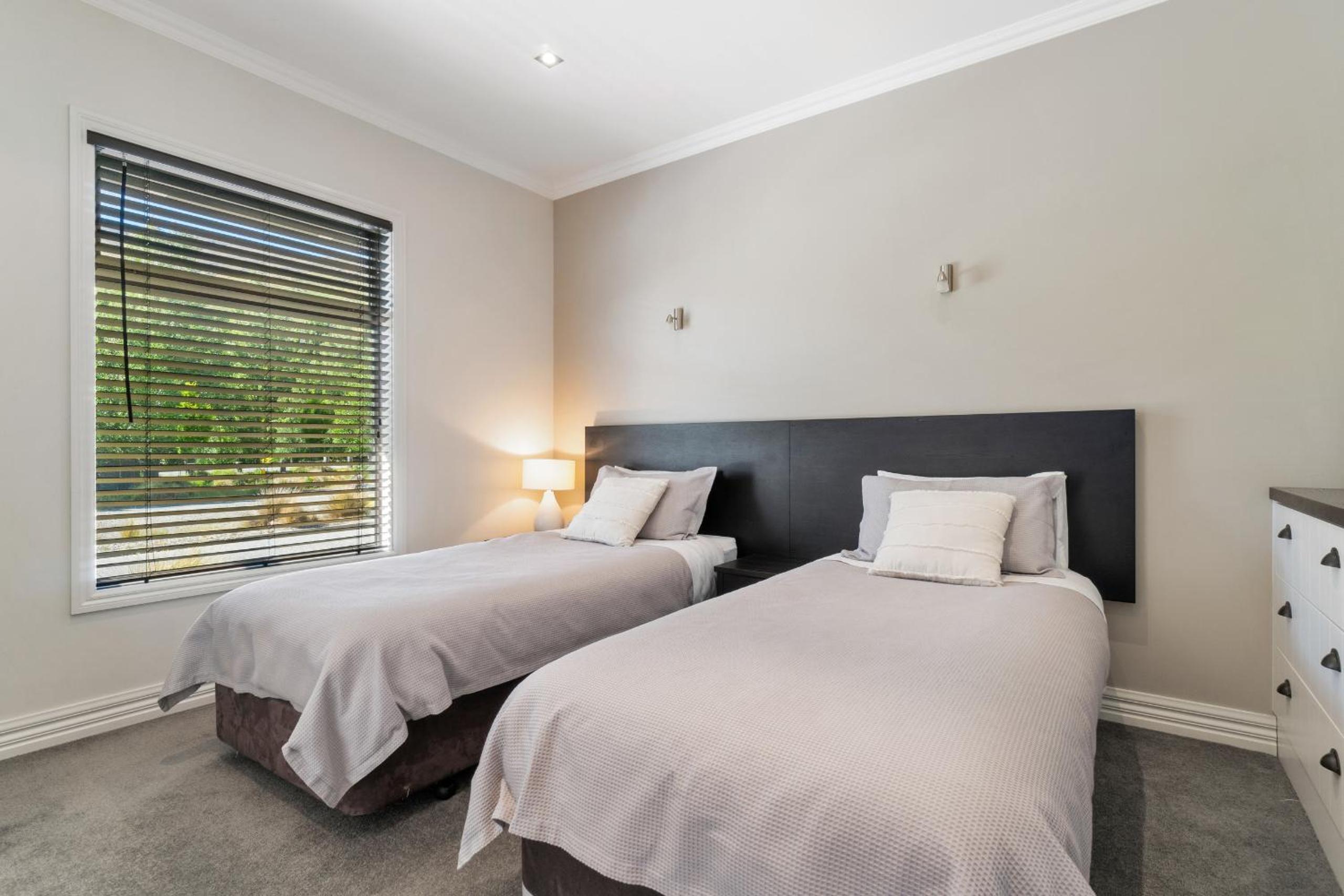Valley Villa - Cardrona Holiday Home view 5