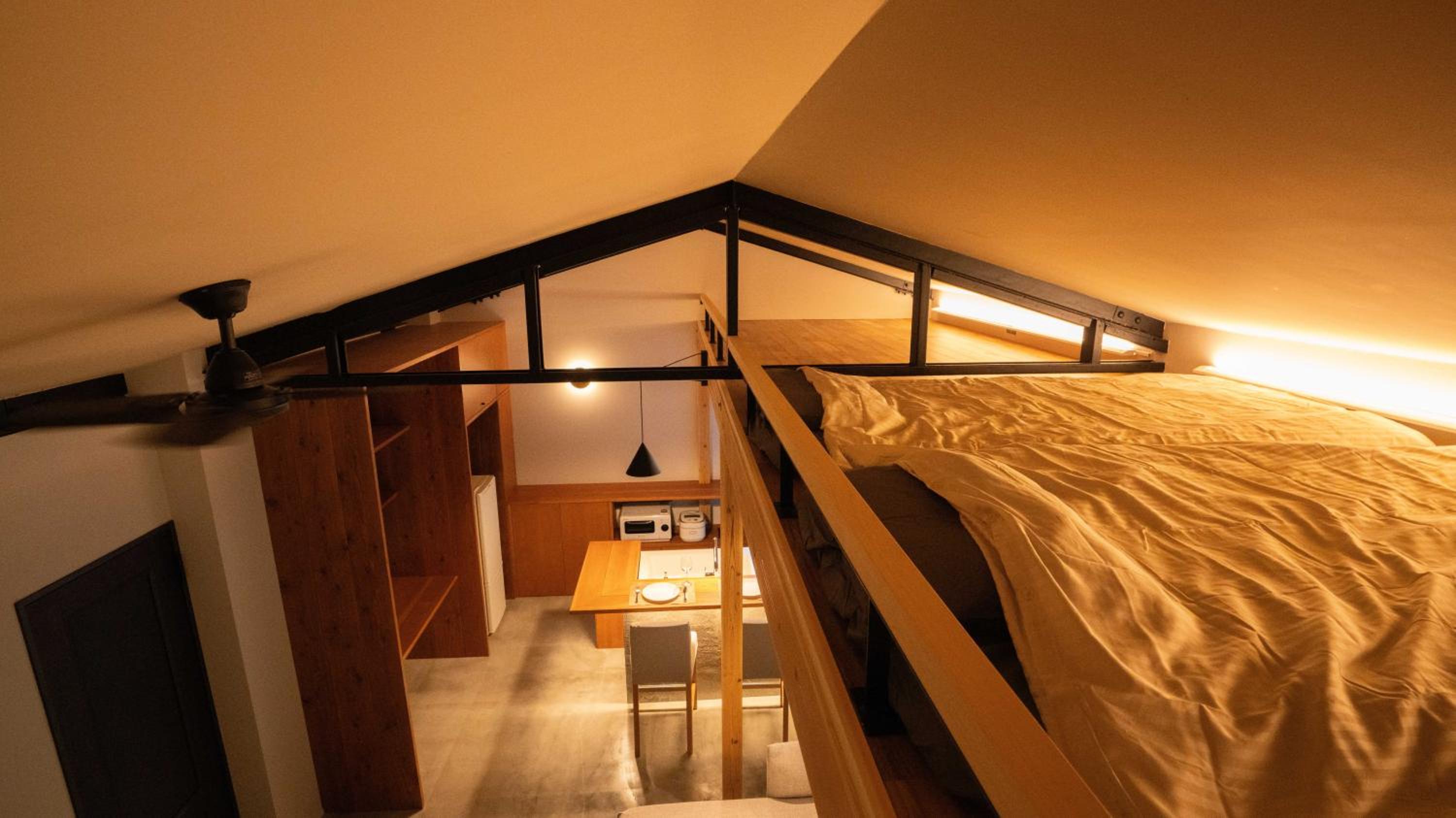 Hotel Re:Plug