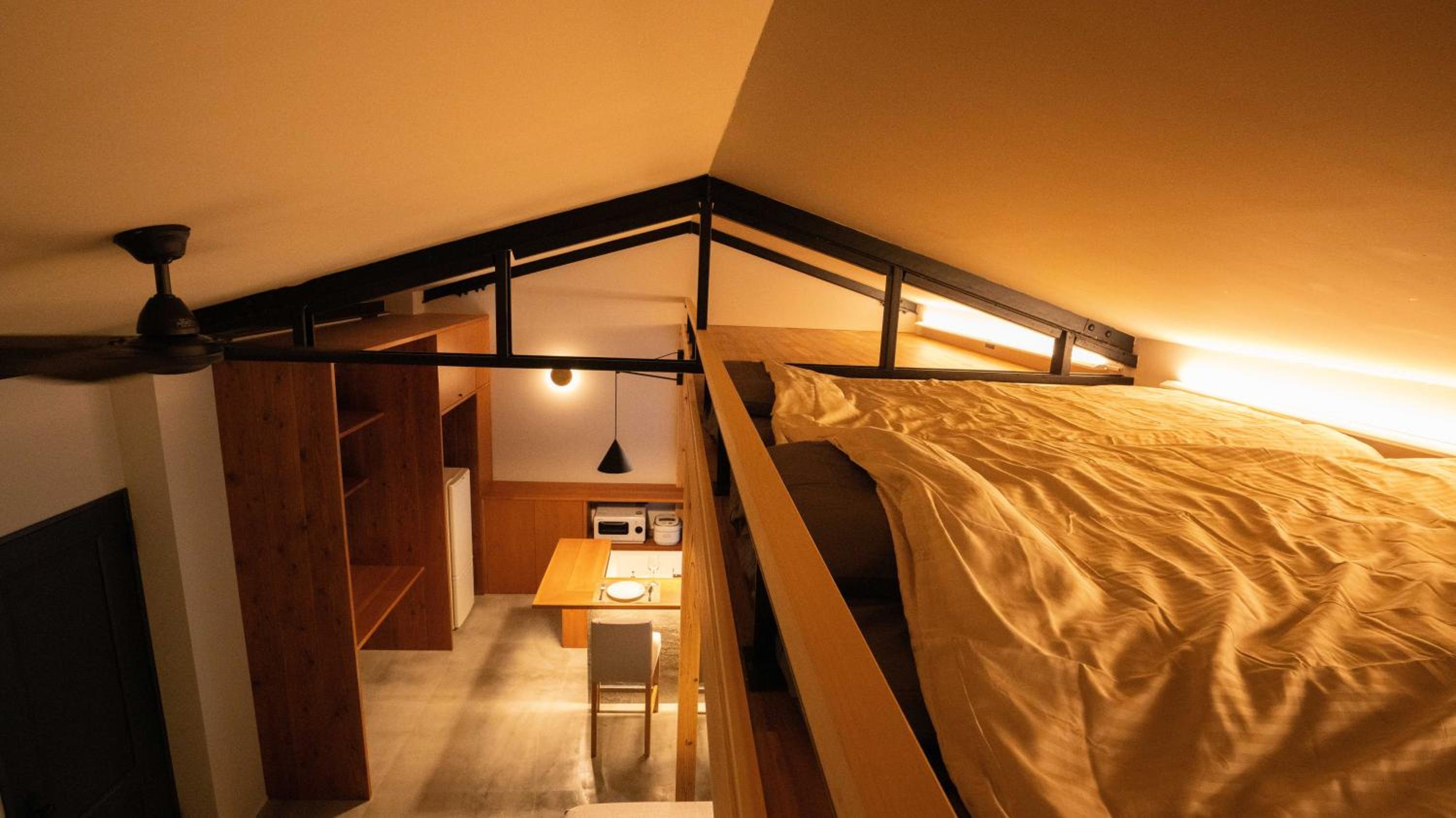 Hotel Re:Plug
