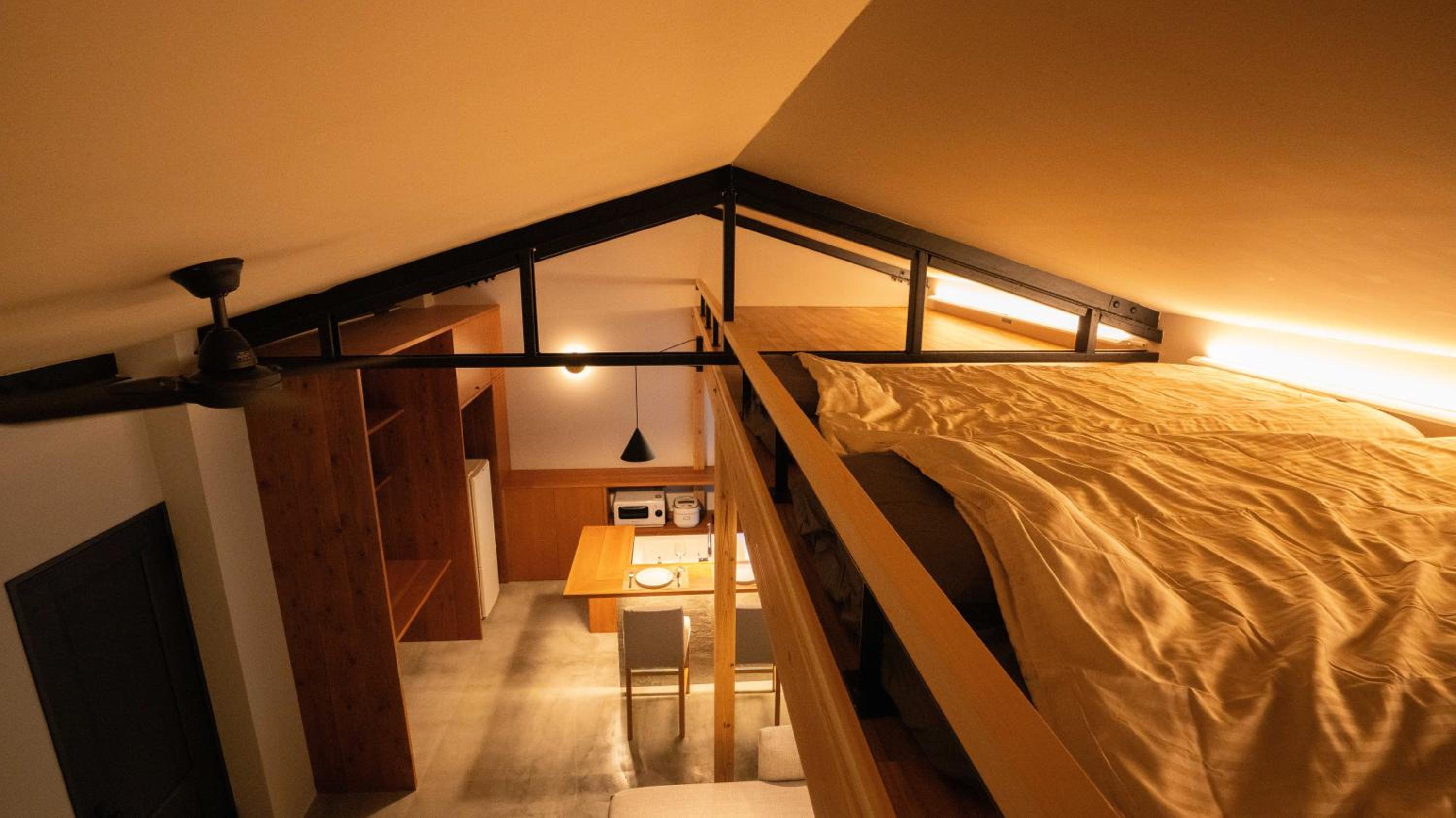 Hotel Re:Plug