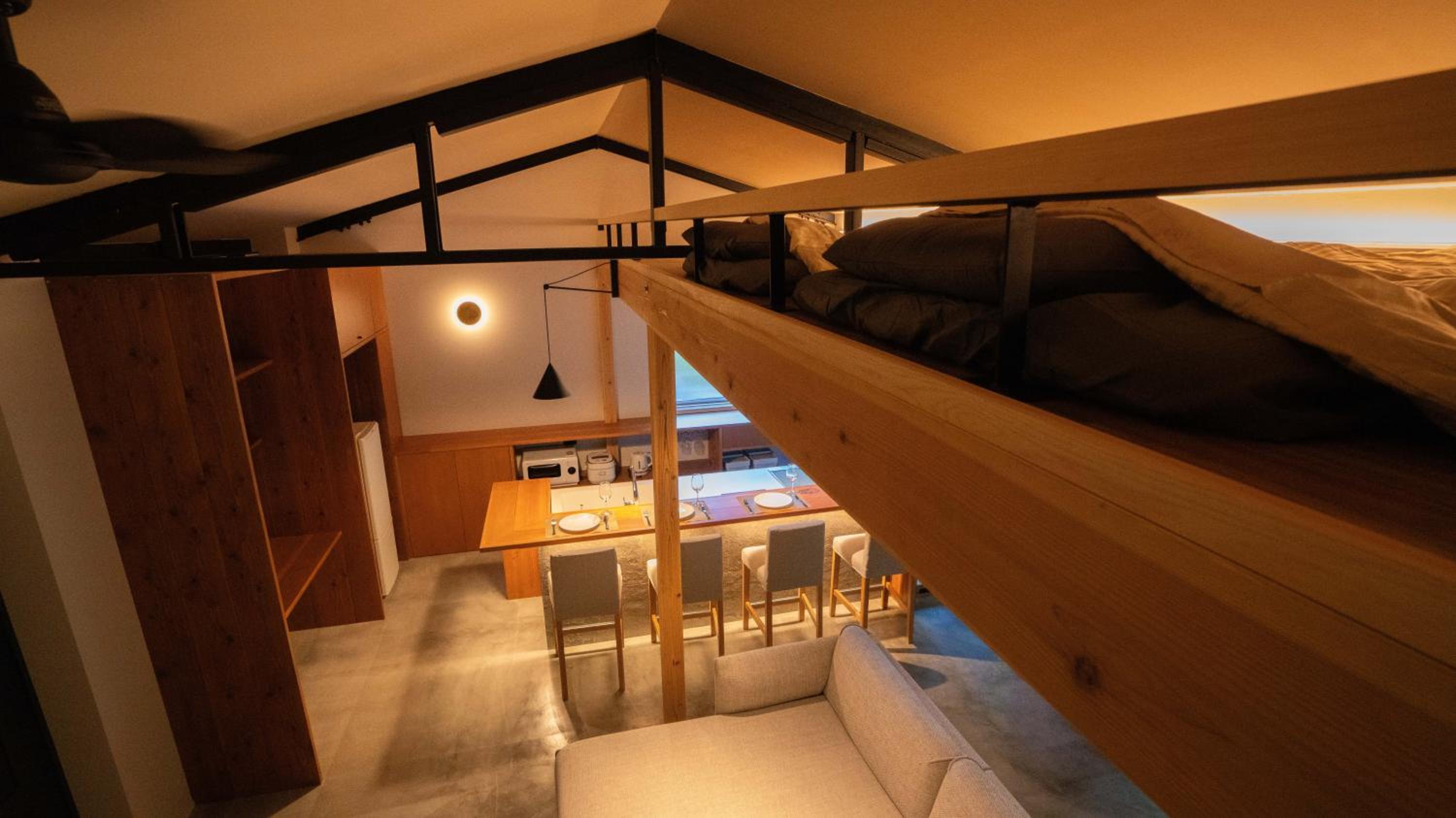 Hotel Re:Plug