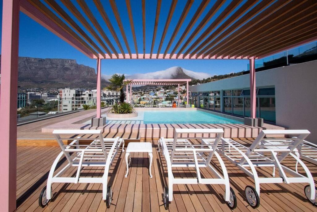 The Rose De Waterkant spacious studio view 5