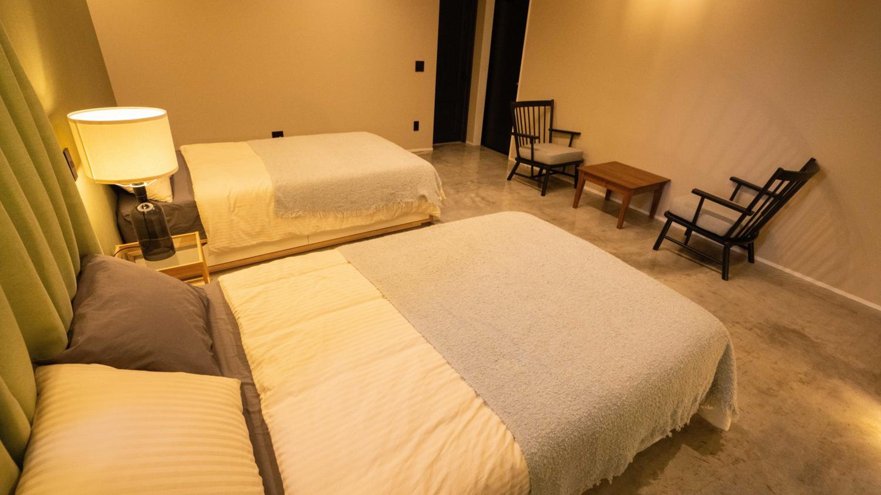 Hotel Re:Plug