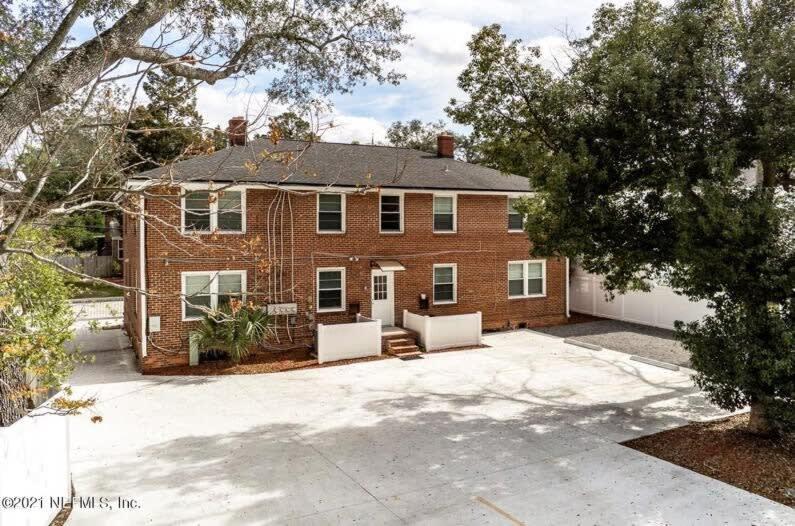 Modern 2 BR Condo - 2 block from San Marco view 3