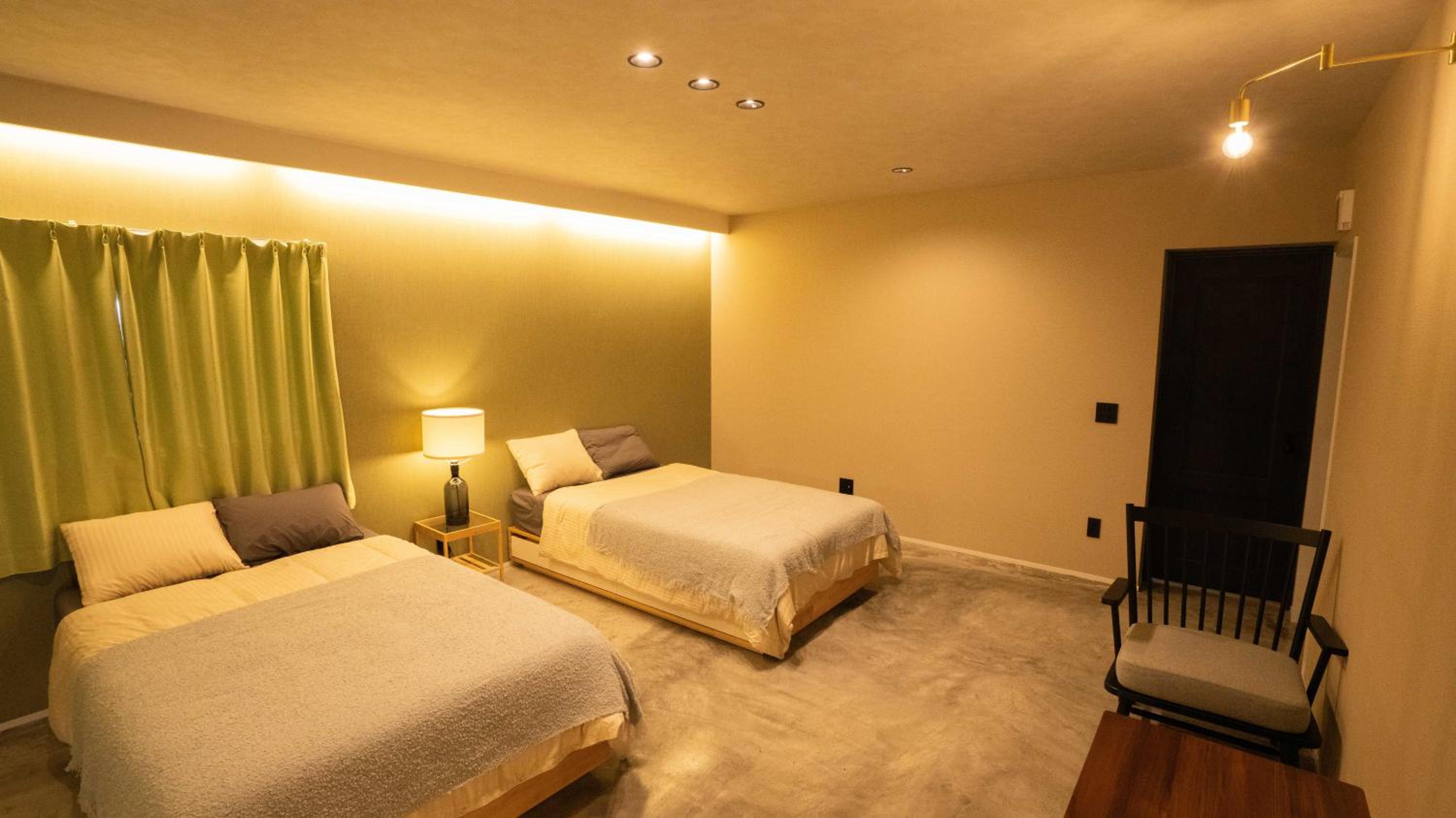 Hotel Re:Plug