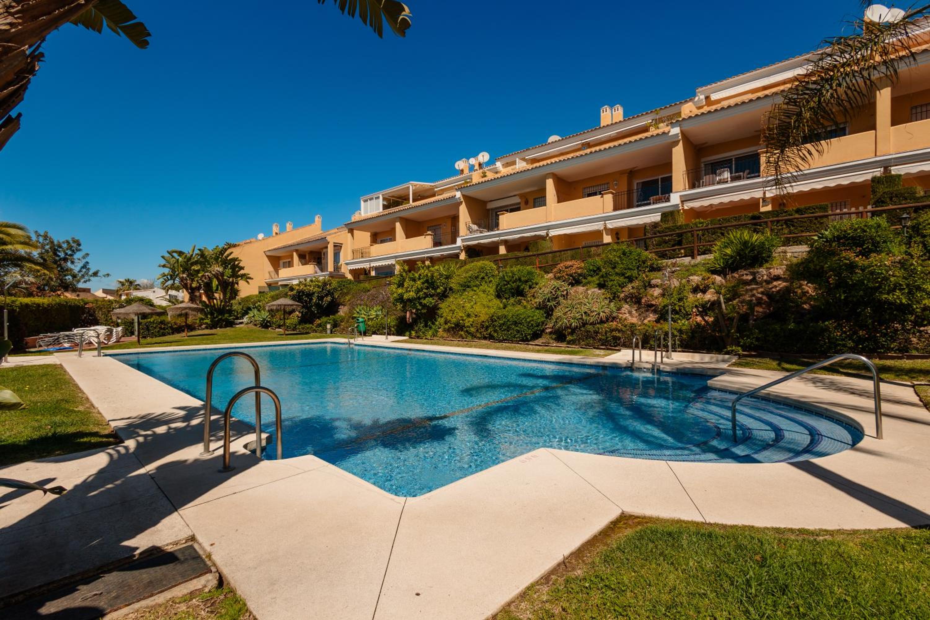 Beautiful beachside duplex apartment with amazing sea views view 5