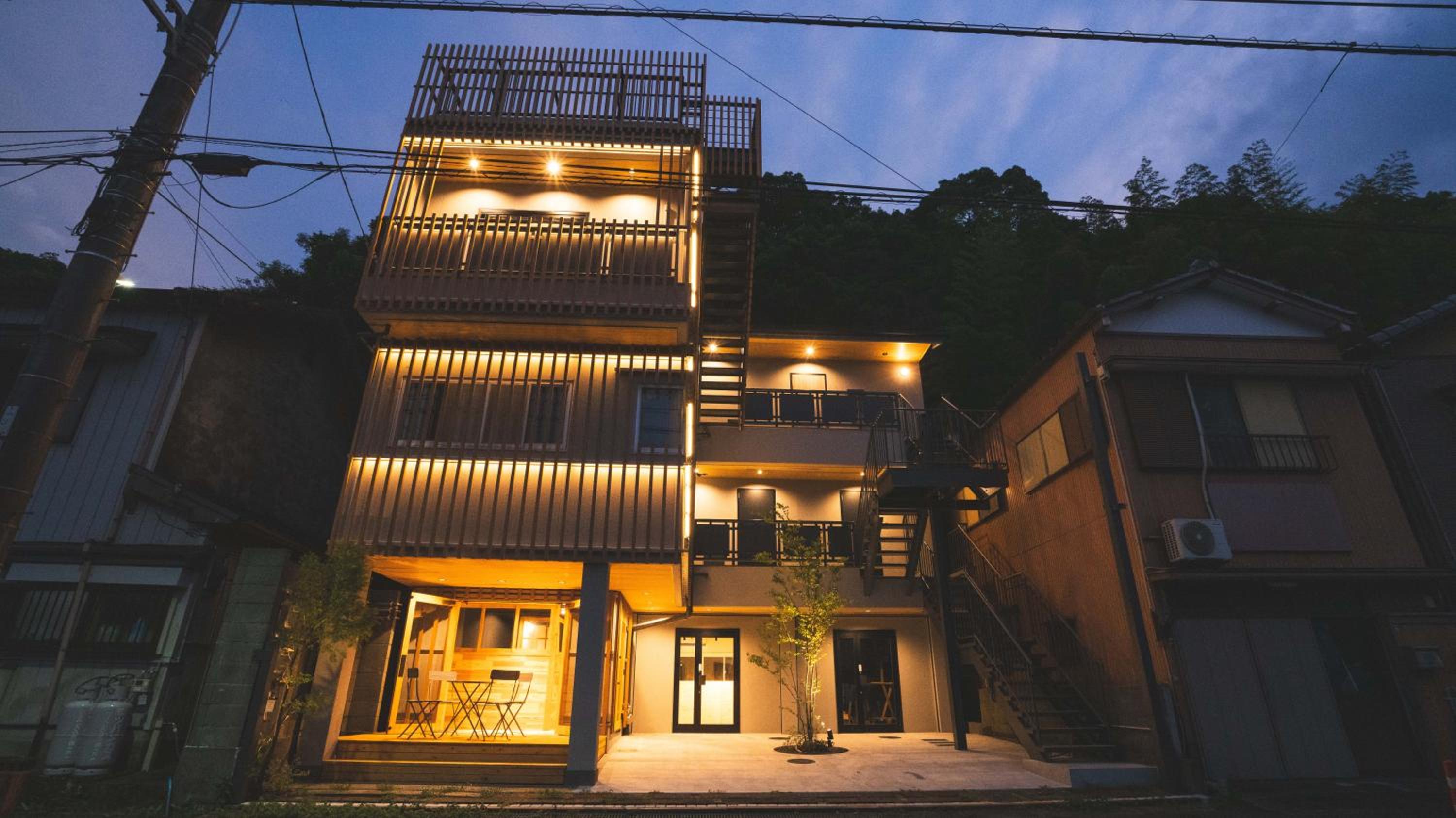 Hotel Re:Plug